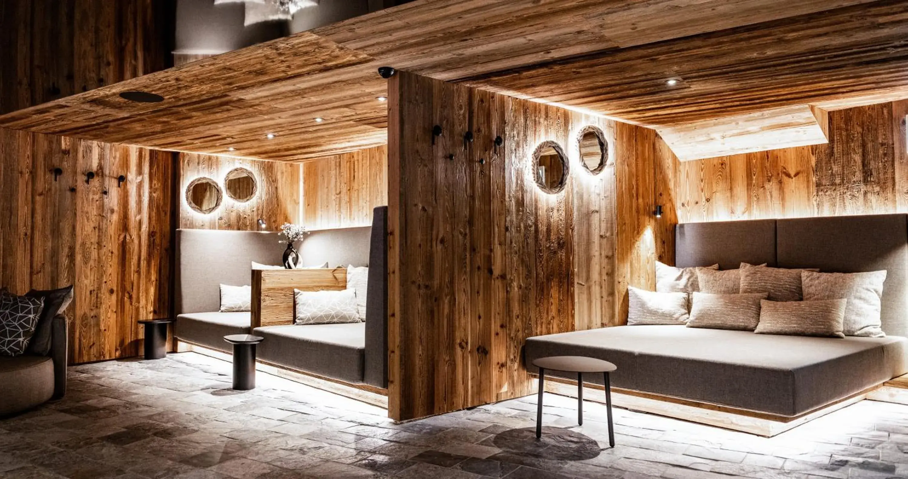 Spa and wellness centre/facilities, Bed in Tradition Julen Hotel Spa and wellness centre/facilities, Bed in Tradition Julen Hotel