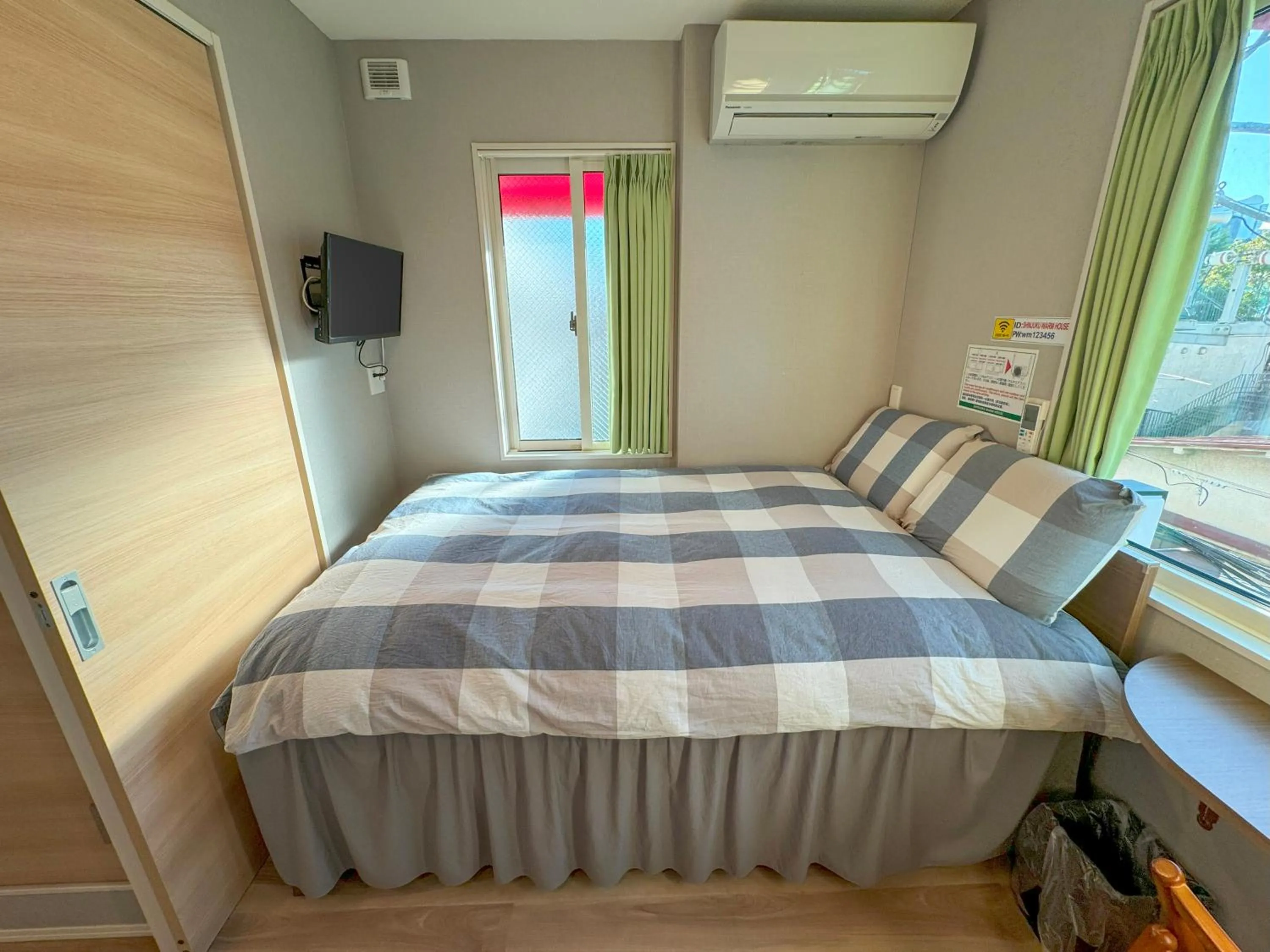 Bed in SHINJUKU WARM HOUSE