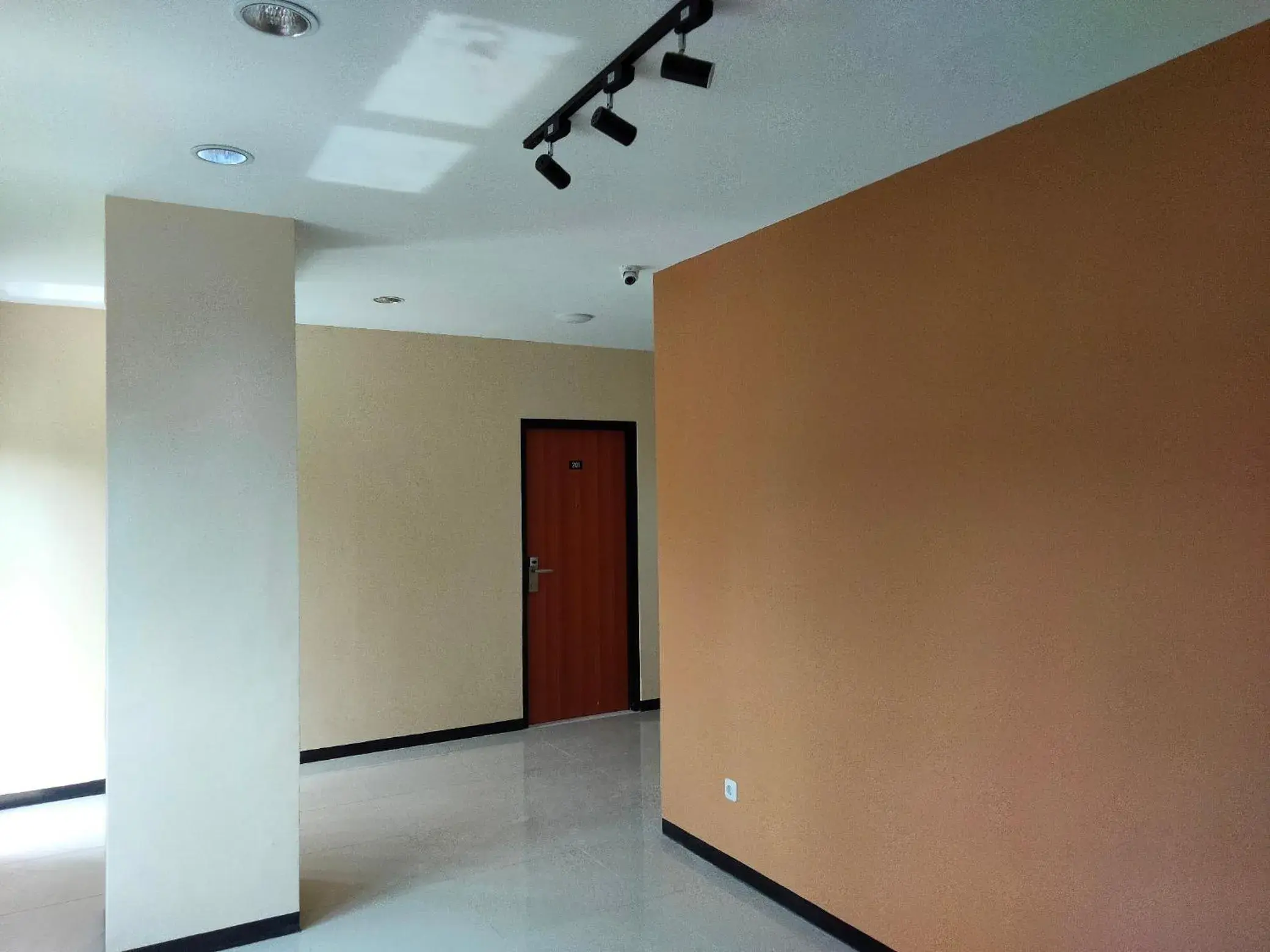 Property building in Bintaro 24 Hotel Property building in Bintaro 24 Hotel