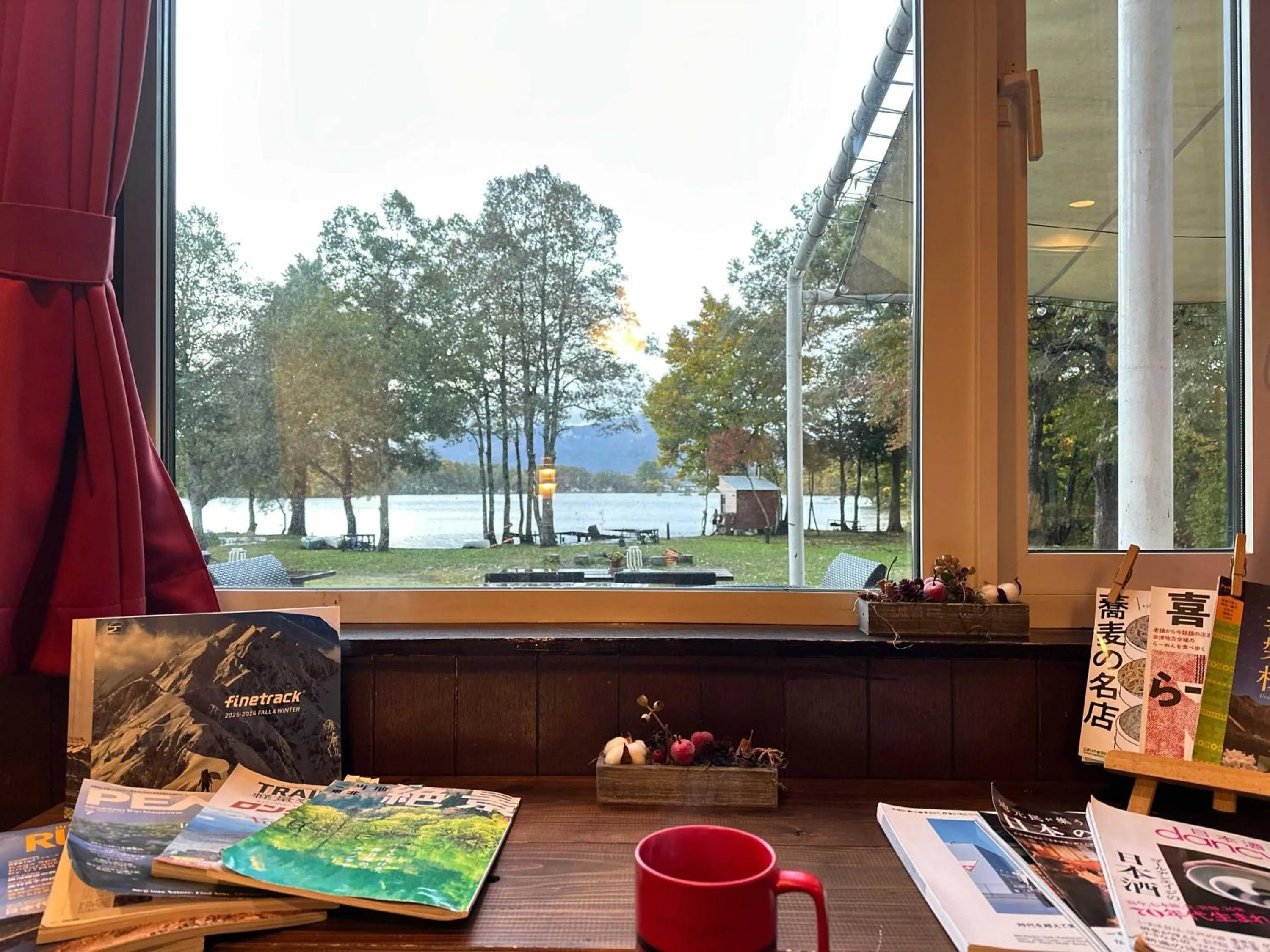 Communal lounge/ TV room in Lakeside Hotels Kuore
