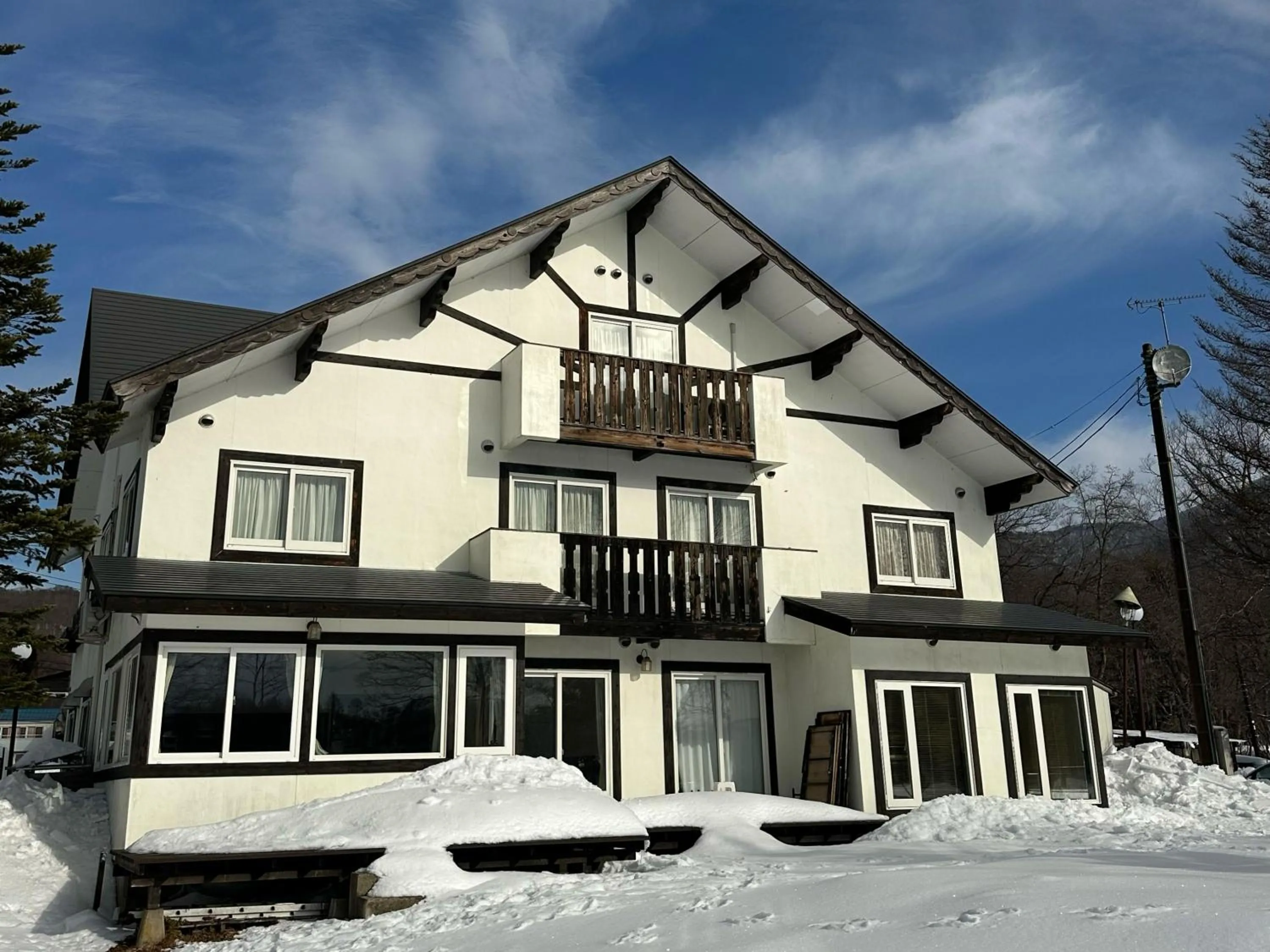 Property building in Lakeside Hotels Kuore