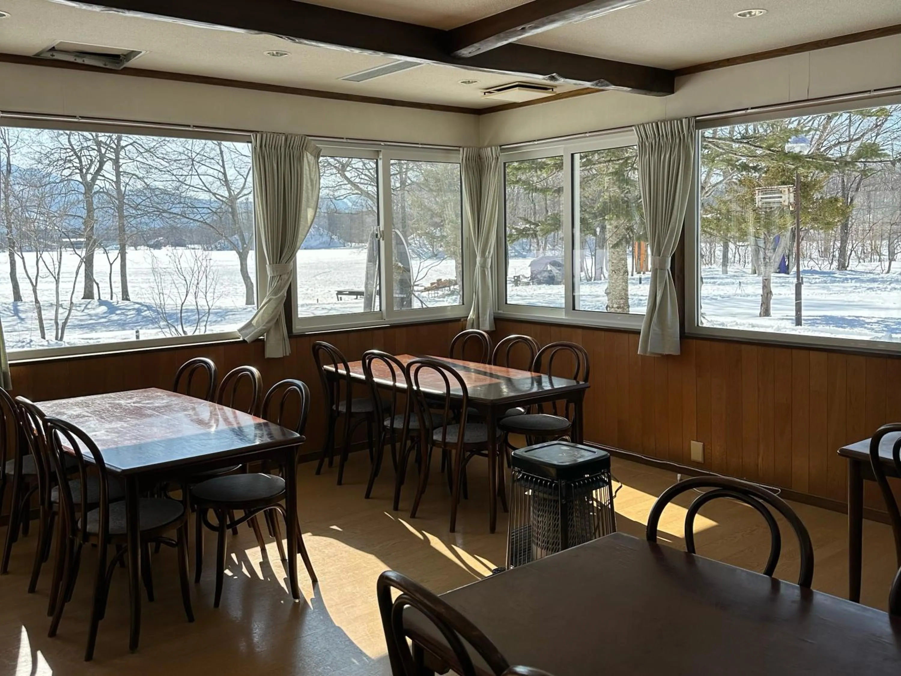 Restaurant/places to eat in Lakeside Hotels Kuore