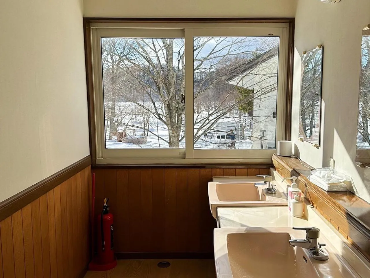 Photo of the whole room in Lakeside Hotels Kuore