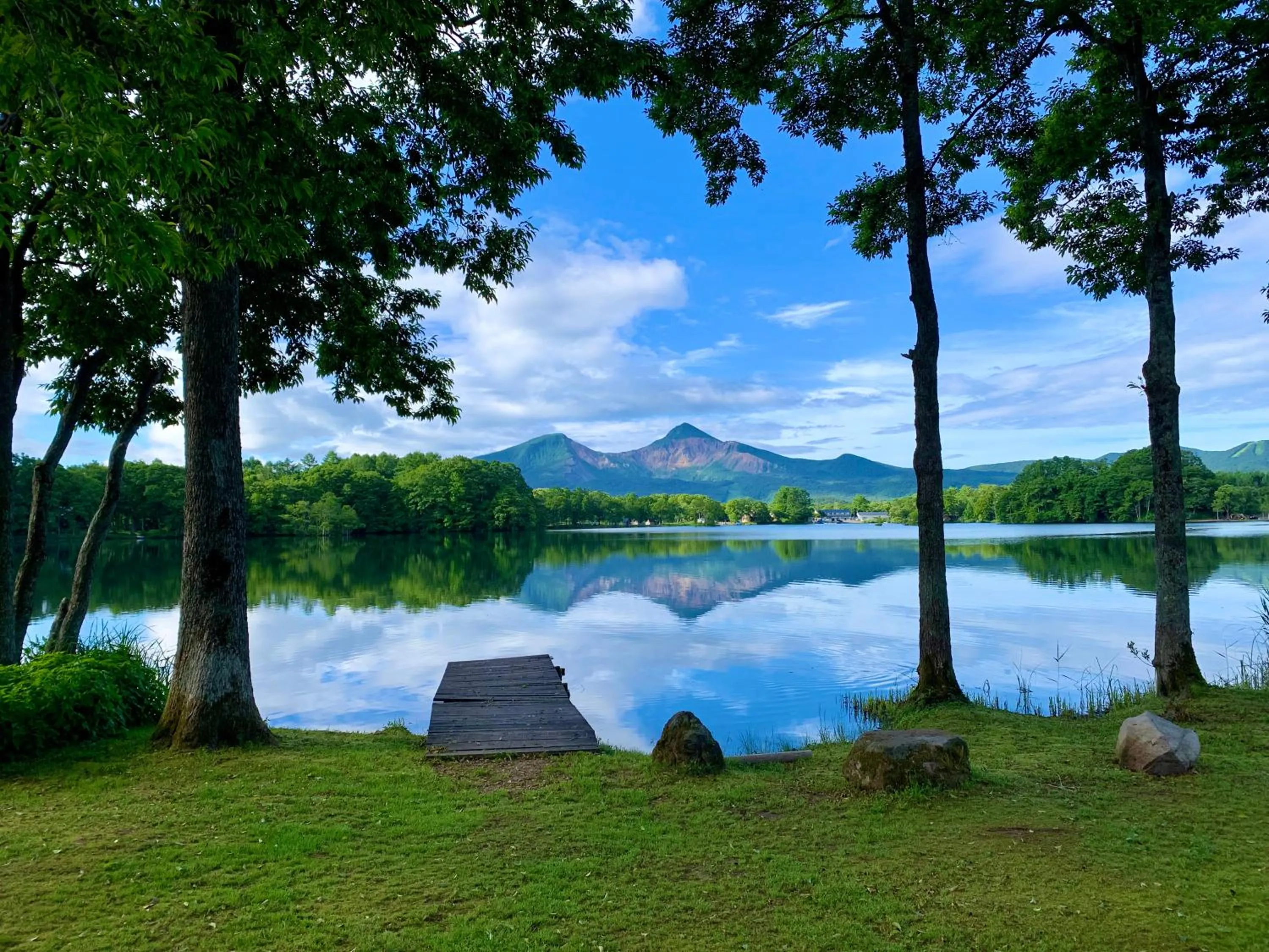 Natural landscape in Lakeside Hotels Kuore