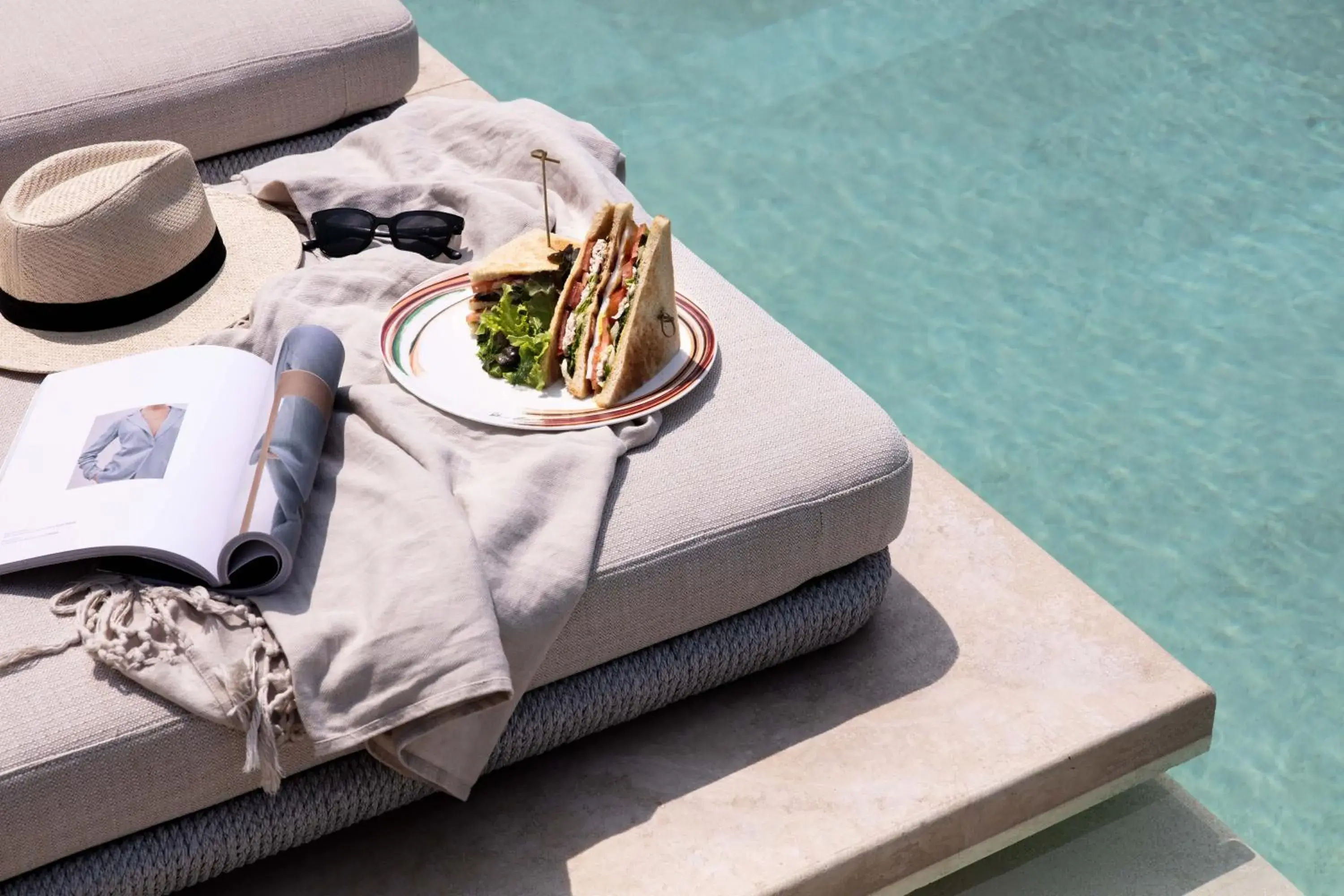 Food and drinks in Laqua by the lake Food and drinks in Laqua by the lake