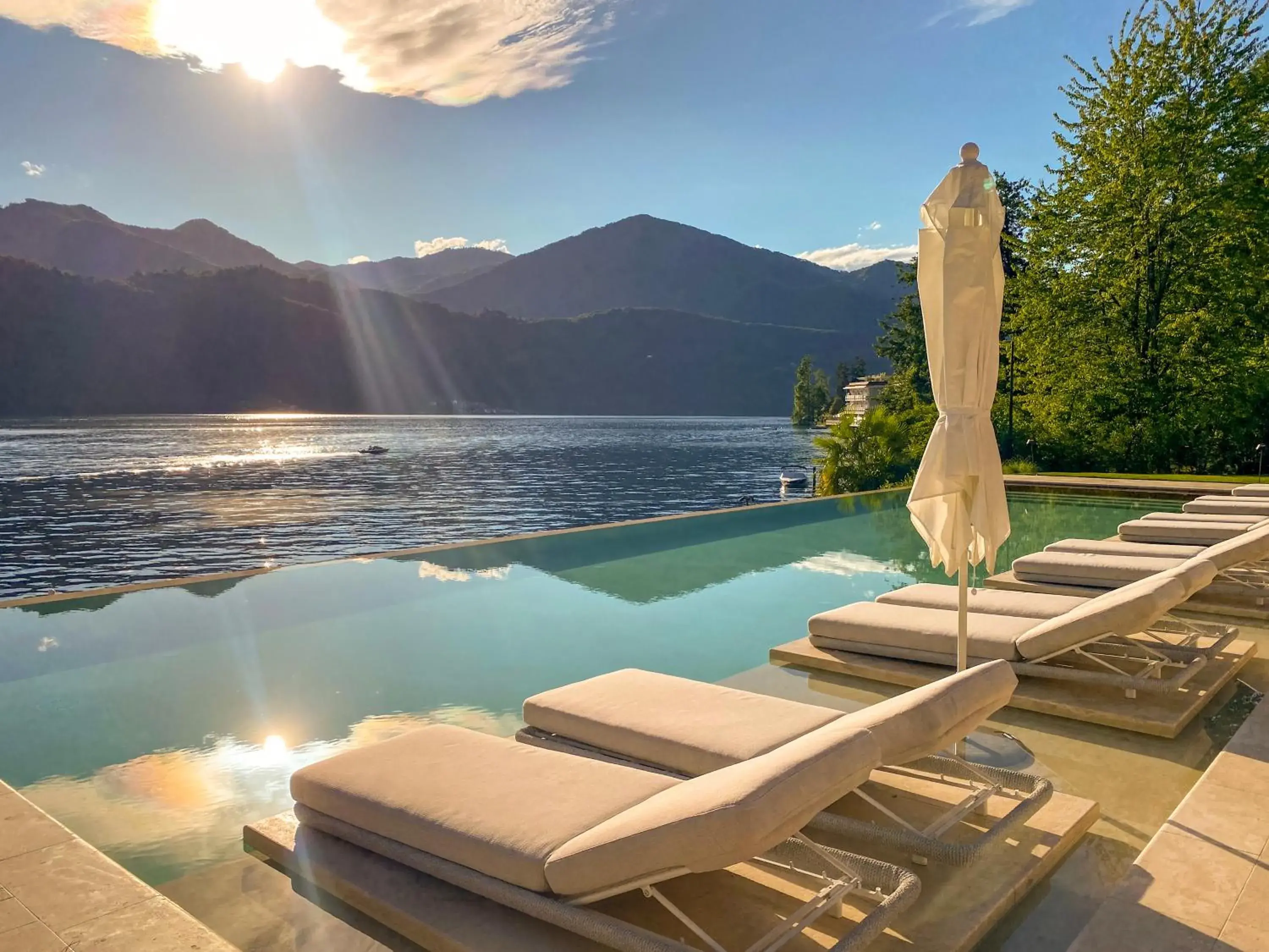 Lake view in Laqua by the lake Lake view in Laqua by the lake