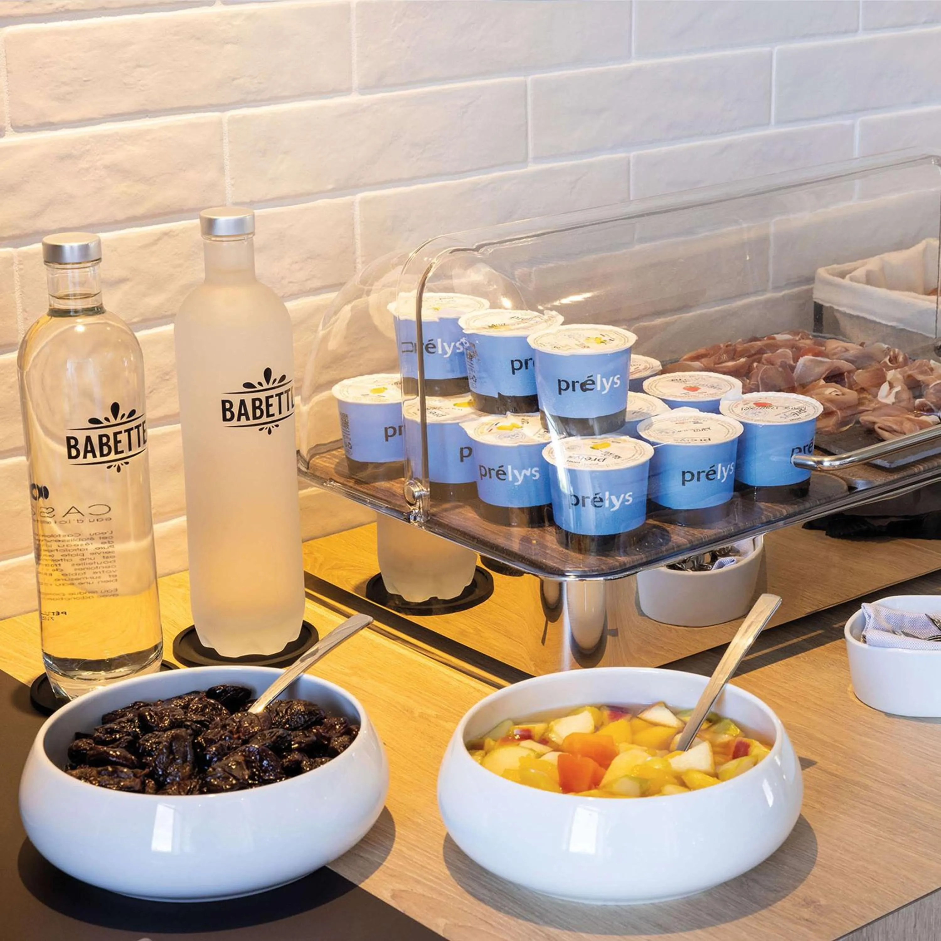 Restaurant/places to eat in Hilton Garden Inn Tours Centre, France