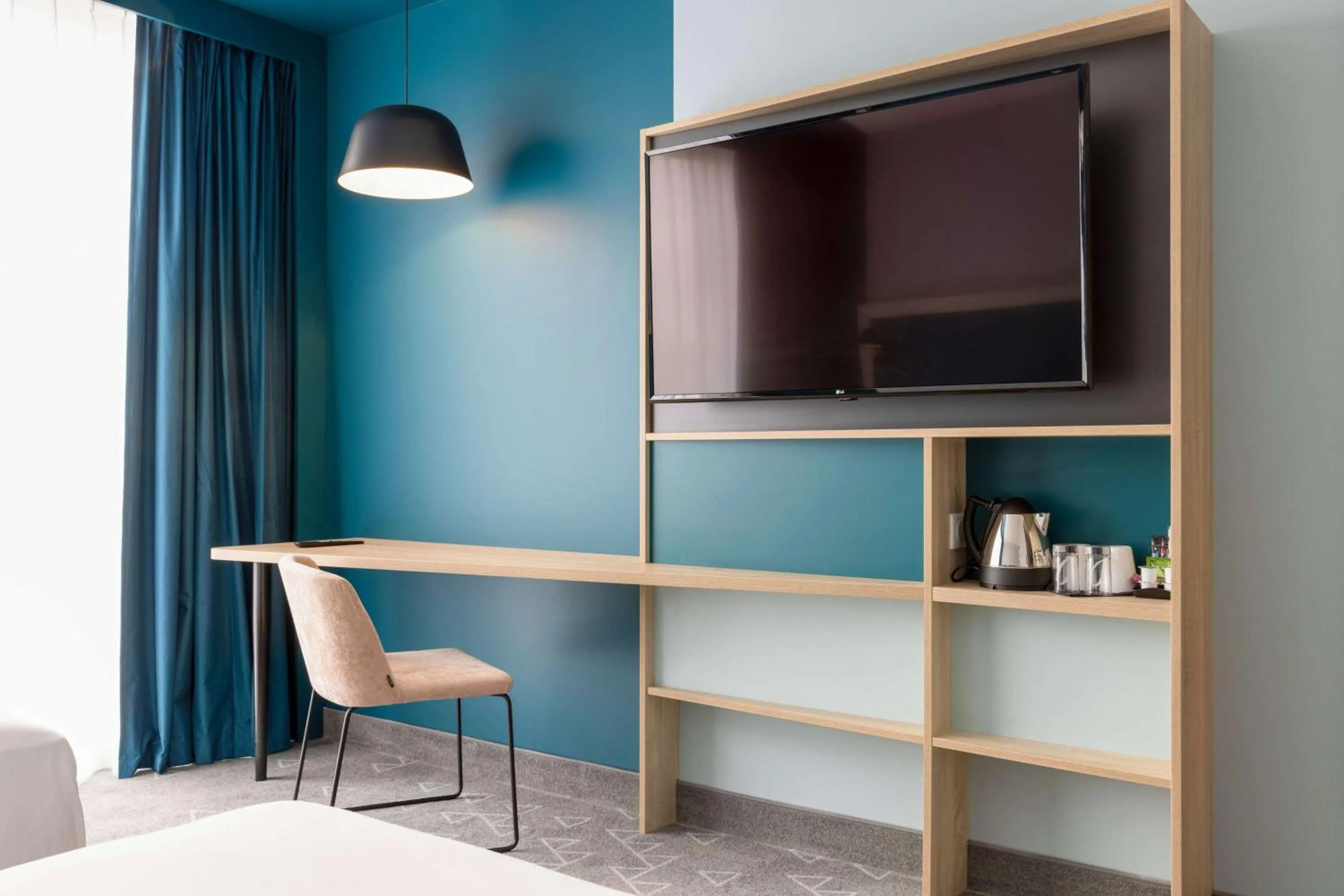 Bedroom in Hampton by Hilton Tours Centre, France