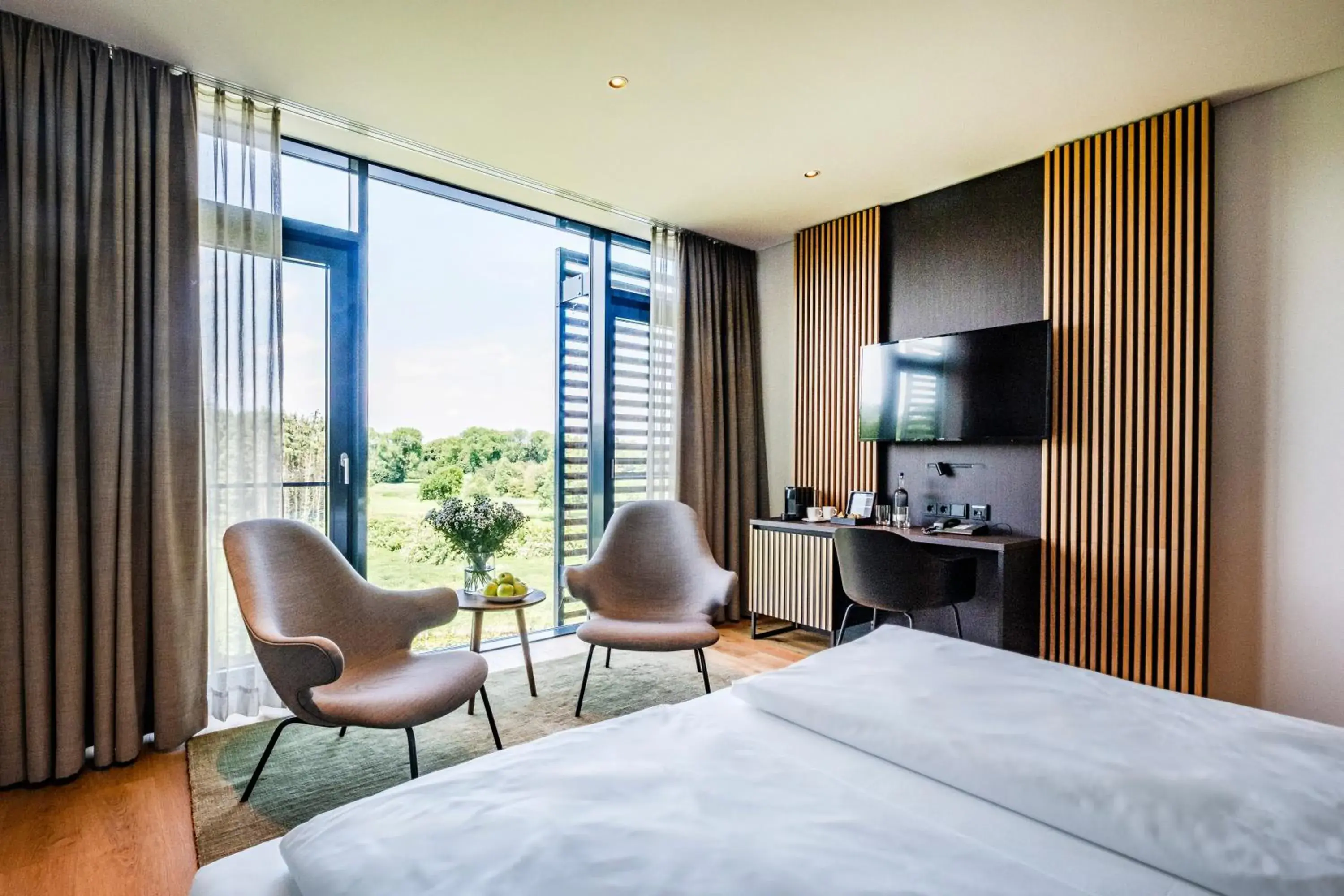 Superior with water view - single occupancy in Hotel Breitenburg Superior with water view - single occupancy in Hotel Breitenburg