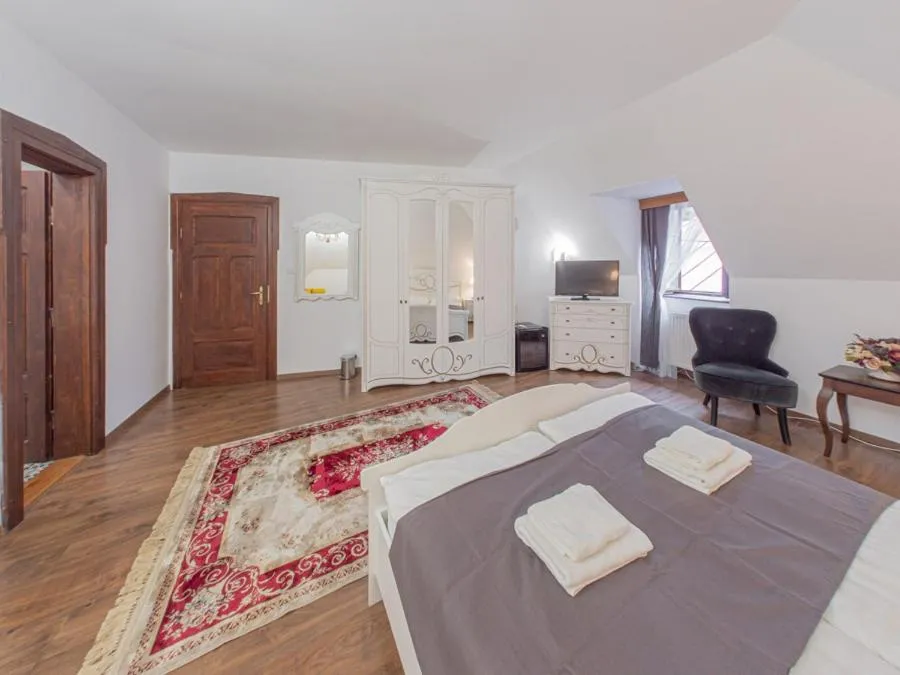 Bed in Hotel Salamander - Garni