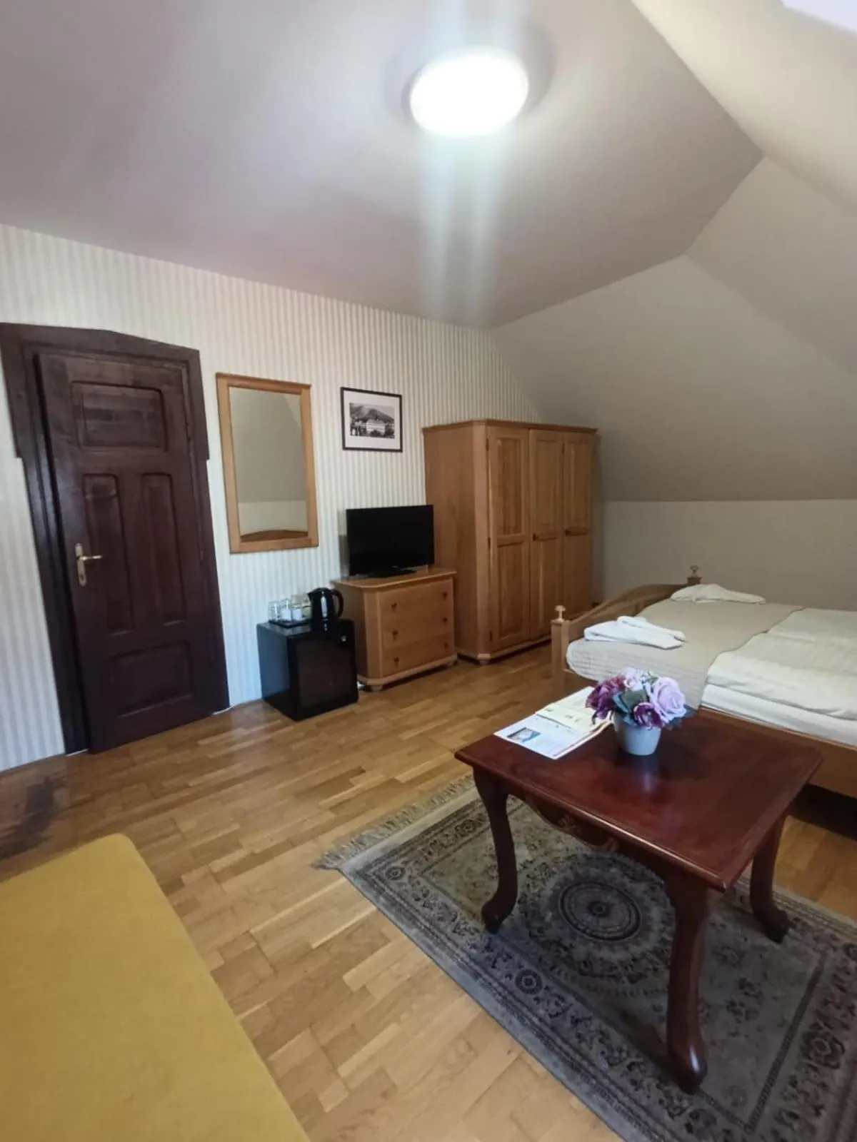 Bed in Hotel Salamander - Garni