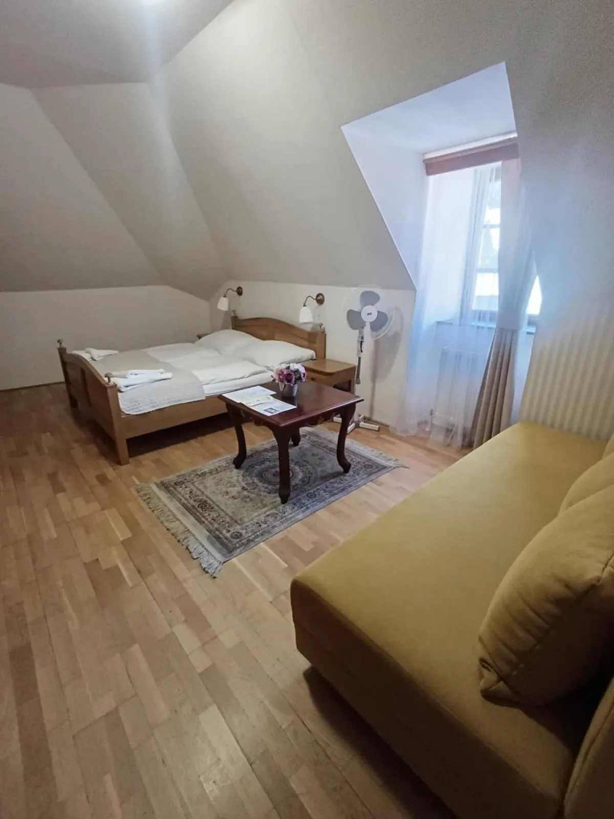 Bed in Hotel Salamander - Garni
