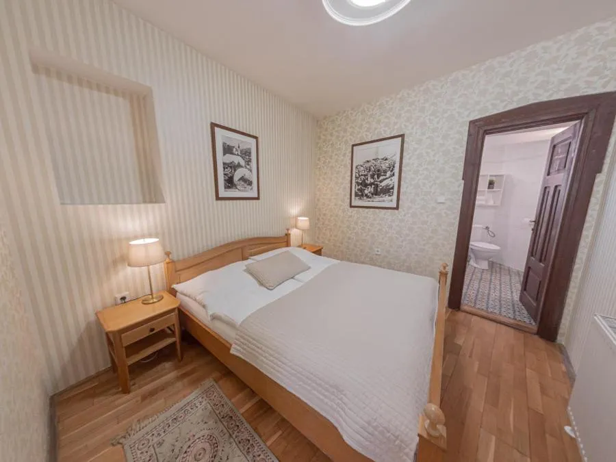 Bed in Hotel Salamander - Garni