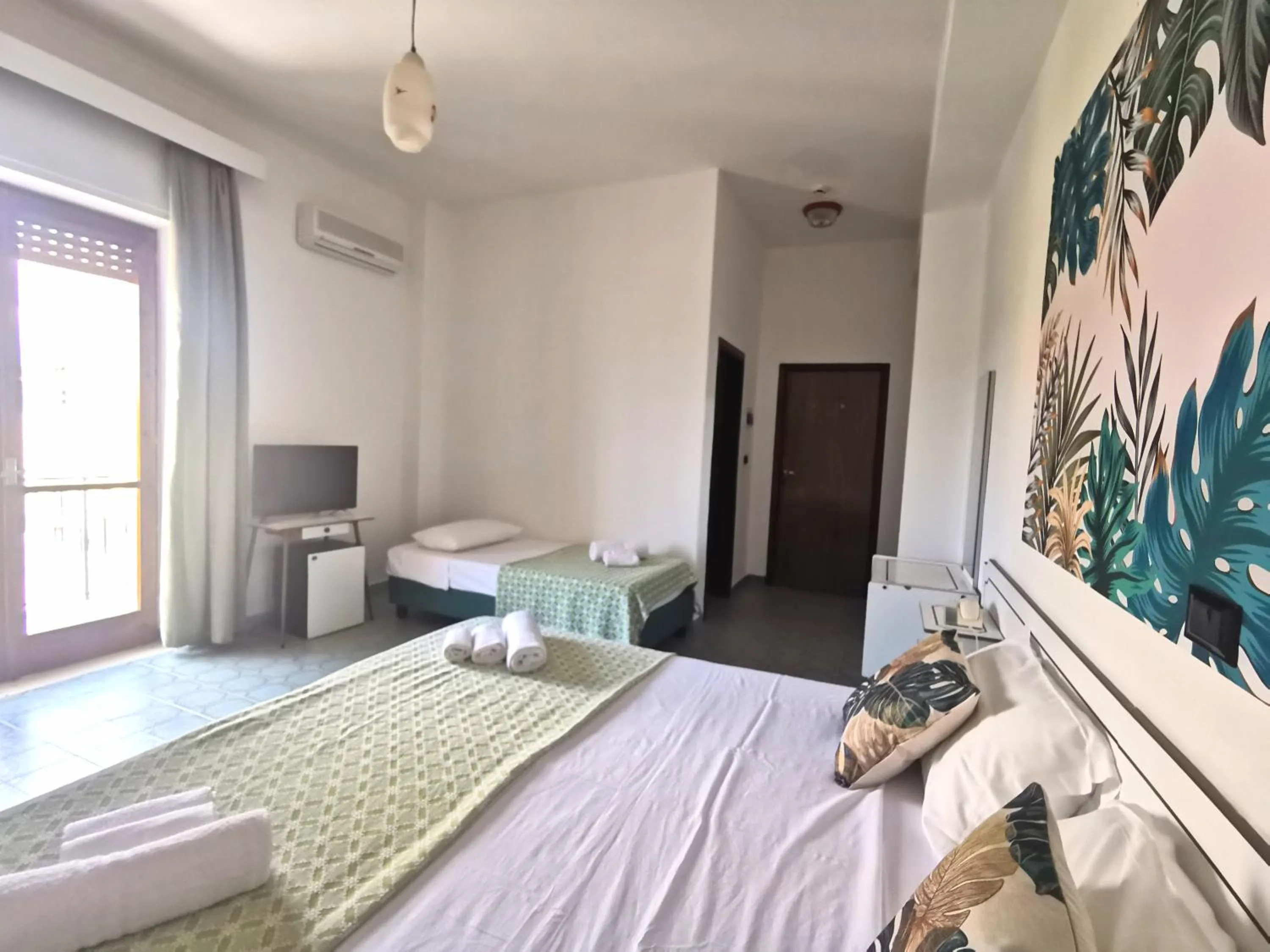 Bedroom, Bed in Hotel TEA - Praia a Mare