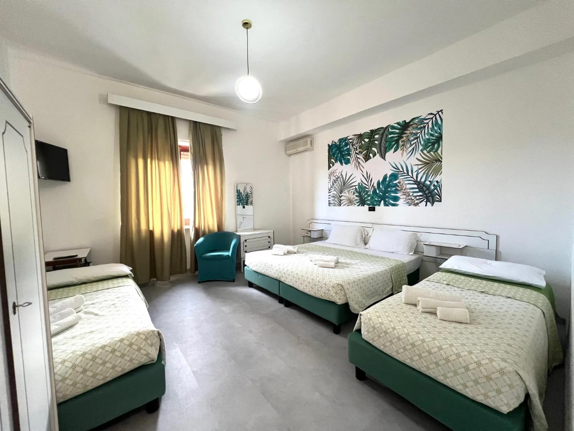 Bedroom, Bed in Hotel TEA - Praia a Mare