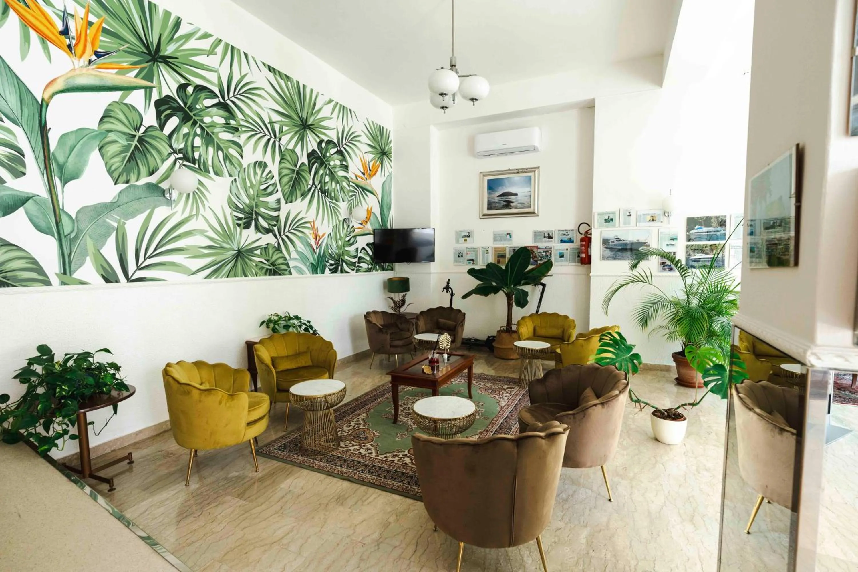 Lobby or reception in Hotel TEA - Praia a Mare