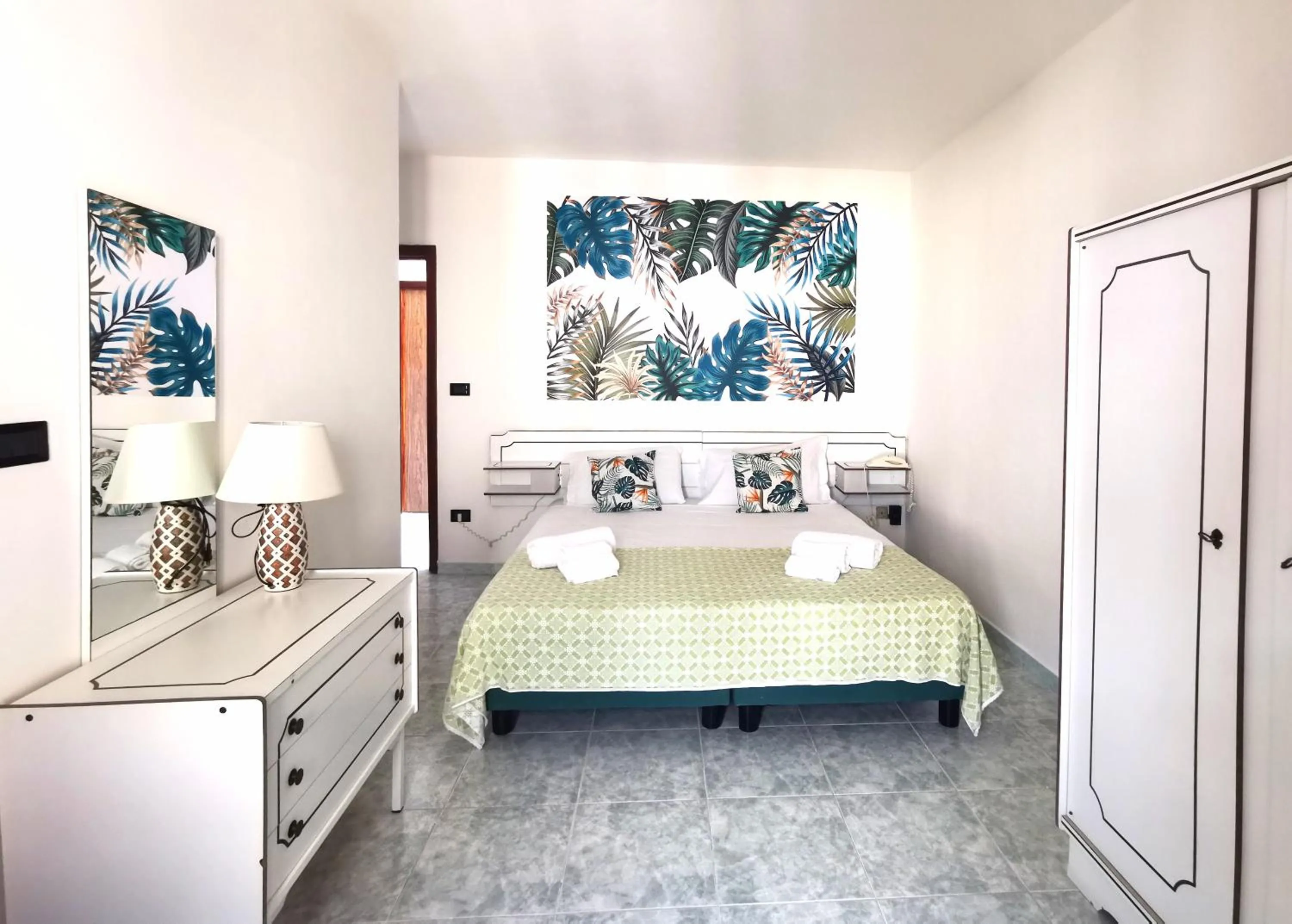 Bedroom, Bed in Hotel TEA - Praia a Mare