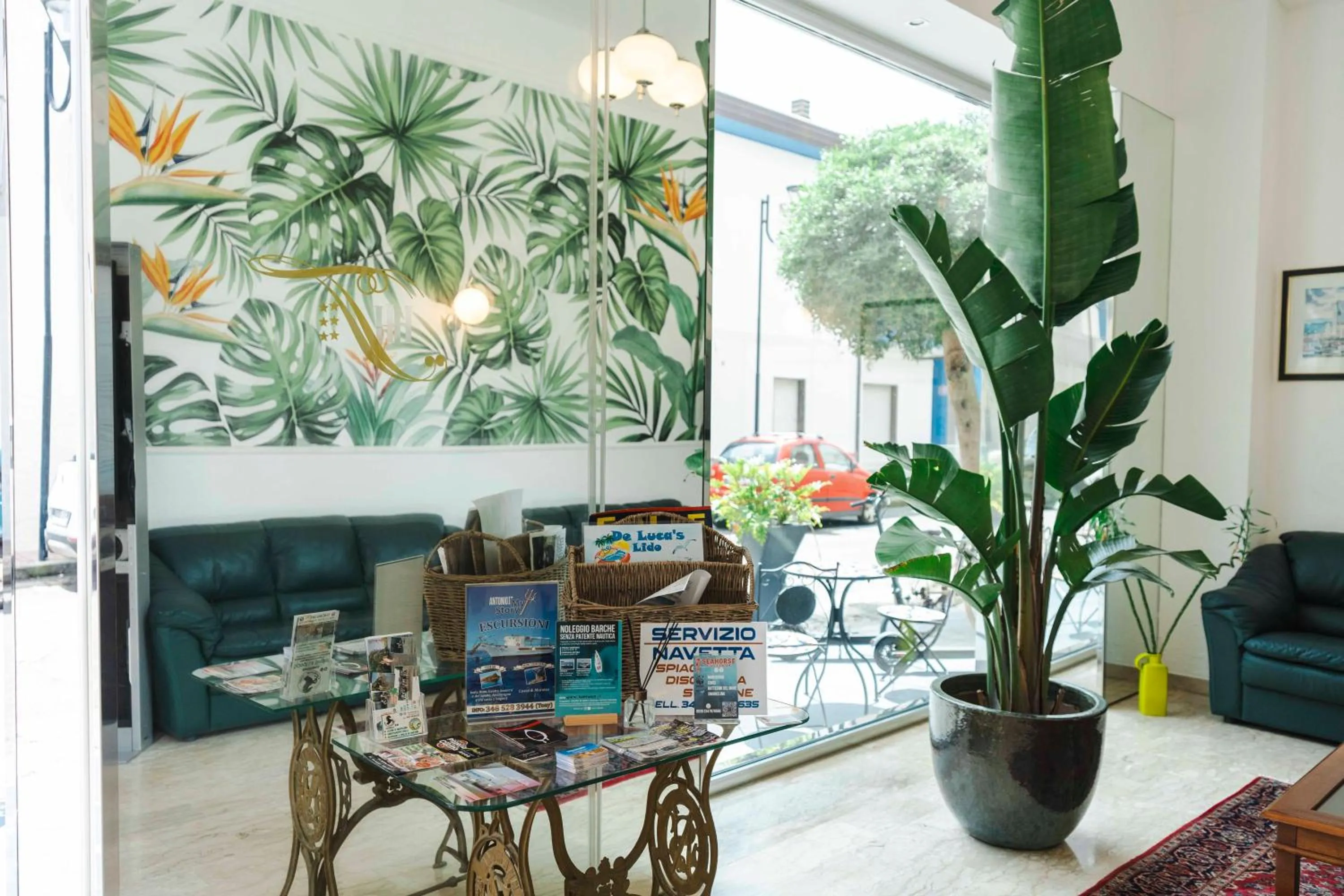 Lobby or reception in Hotel TEA - Praia a Mare