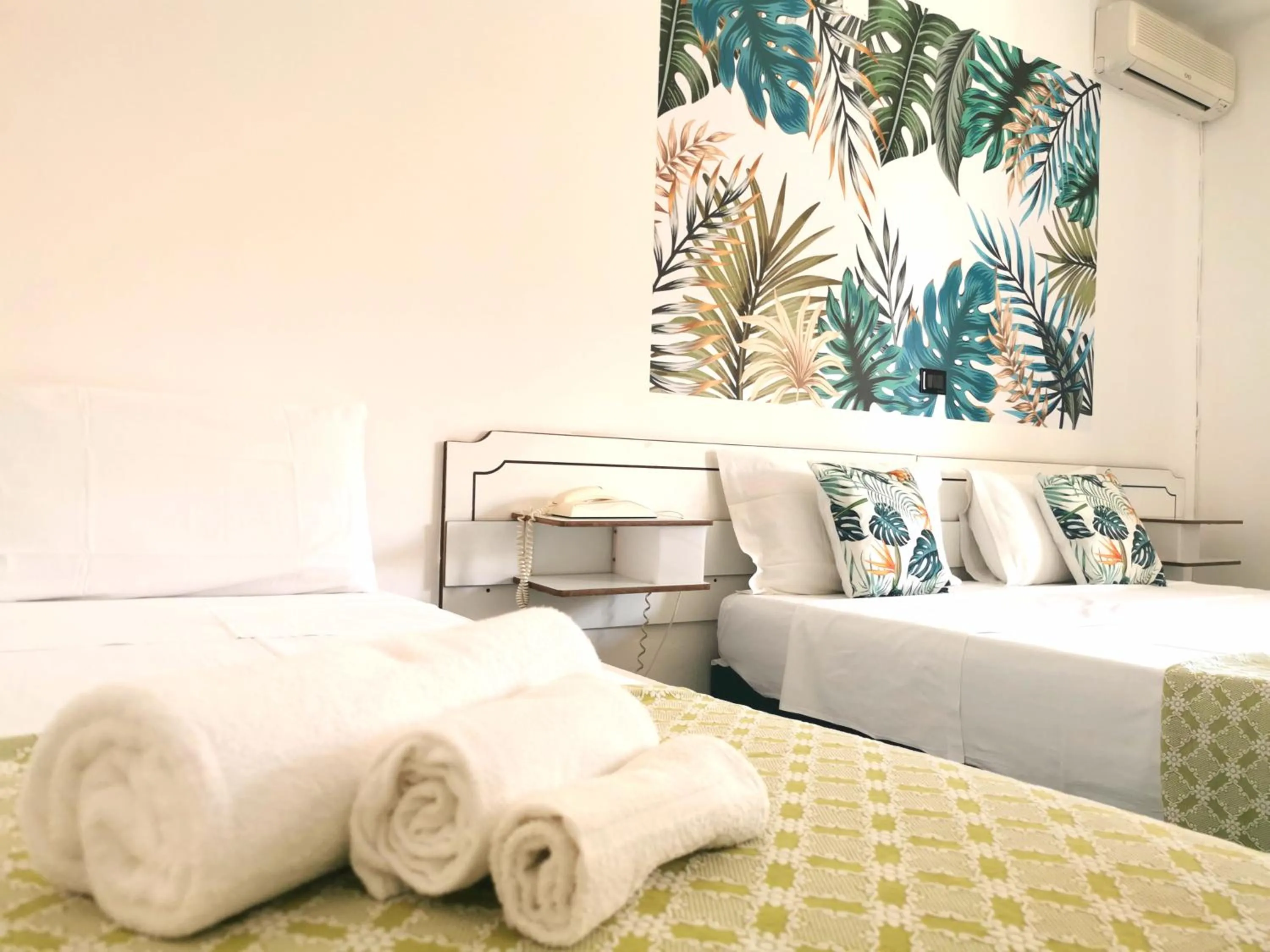 Bedroom, Bed in Hotel TEA - Praia a Mare