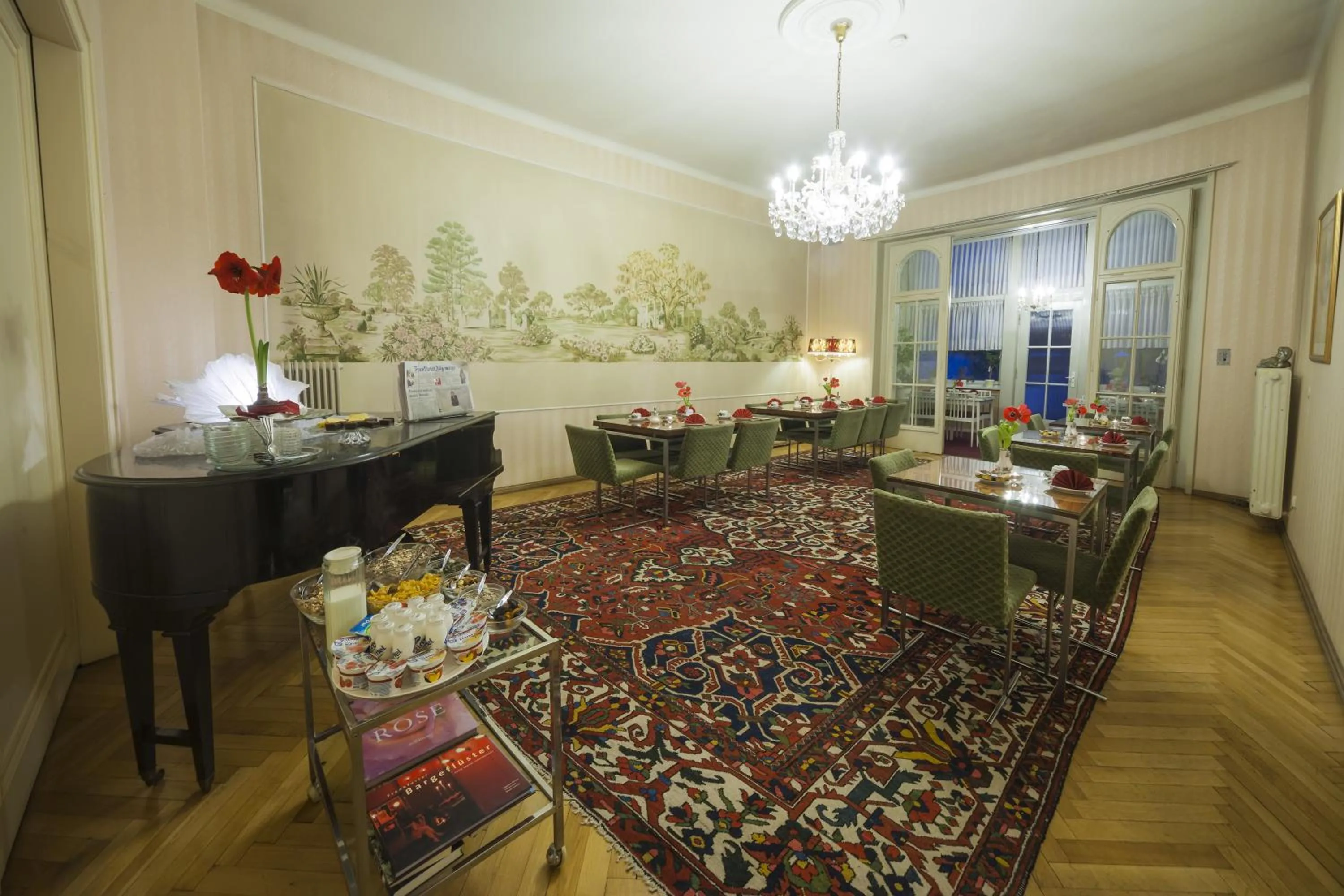 Restaurant/places to eat in Hotel am Berg