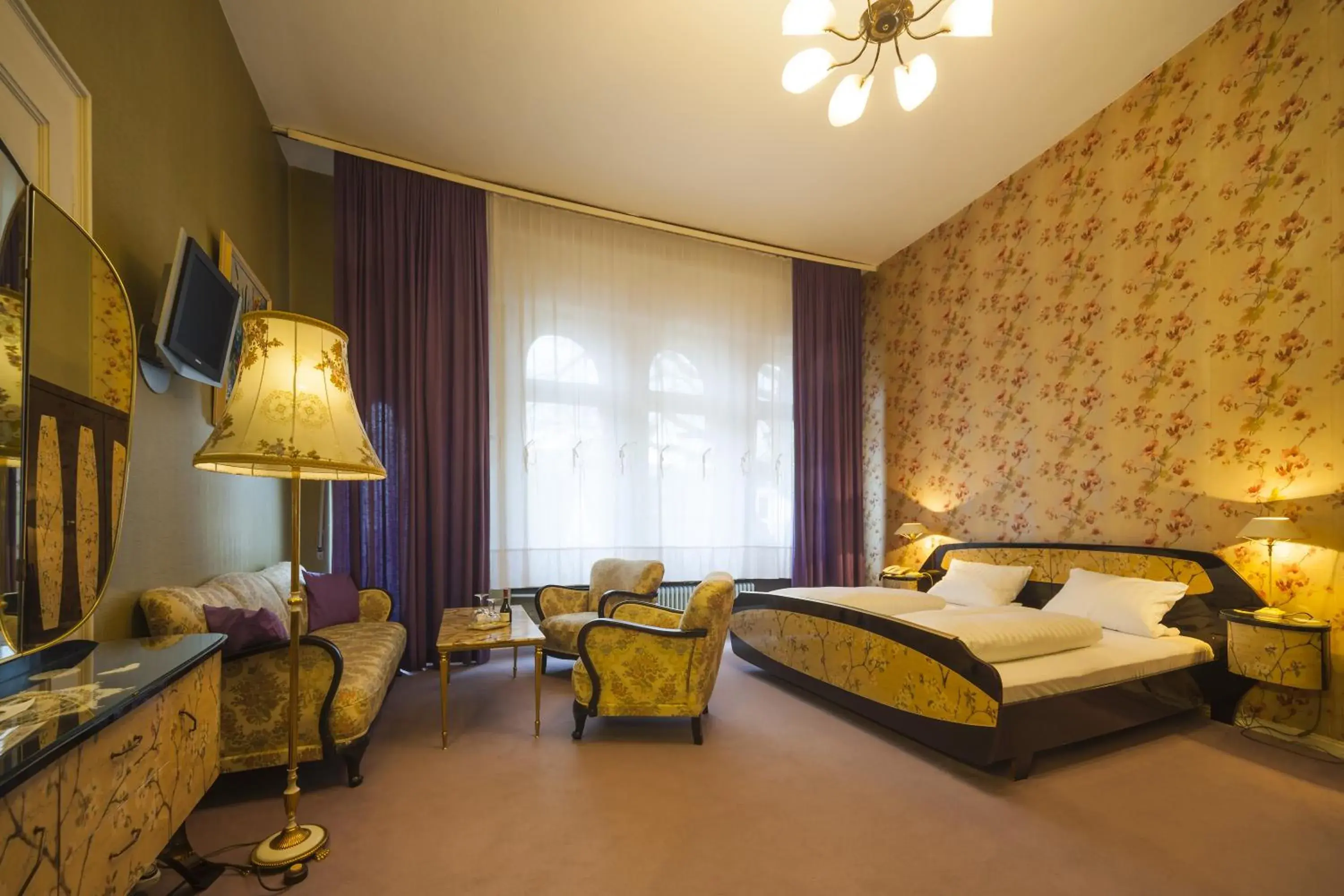 Photo of the whole room, Bed in Hotel am Berg Photo of the whole room, Bed in Hotel am Berg