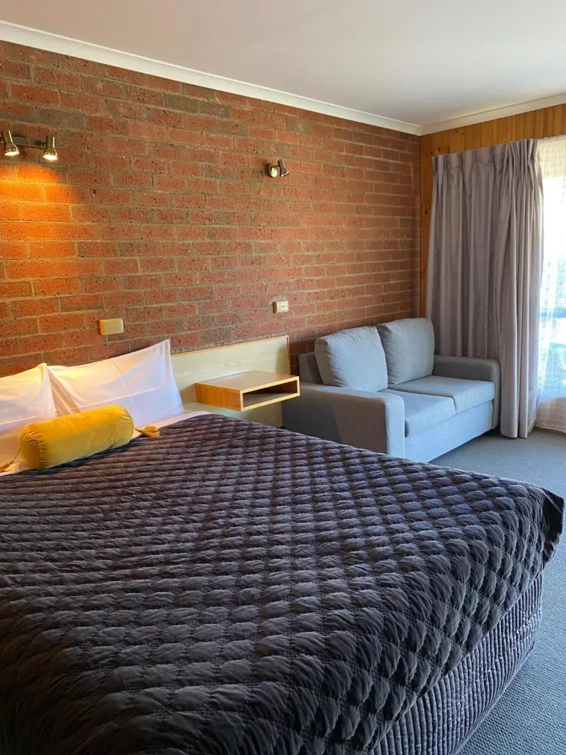 Single Room with Private Bathroom in Country Roads Single Room with Private Bathroom in Country Roads