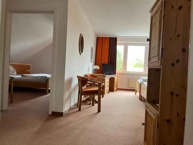 Photo of the whole room, Bed in Neustädter Hof Hotel Garni