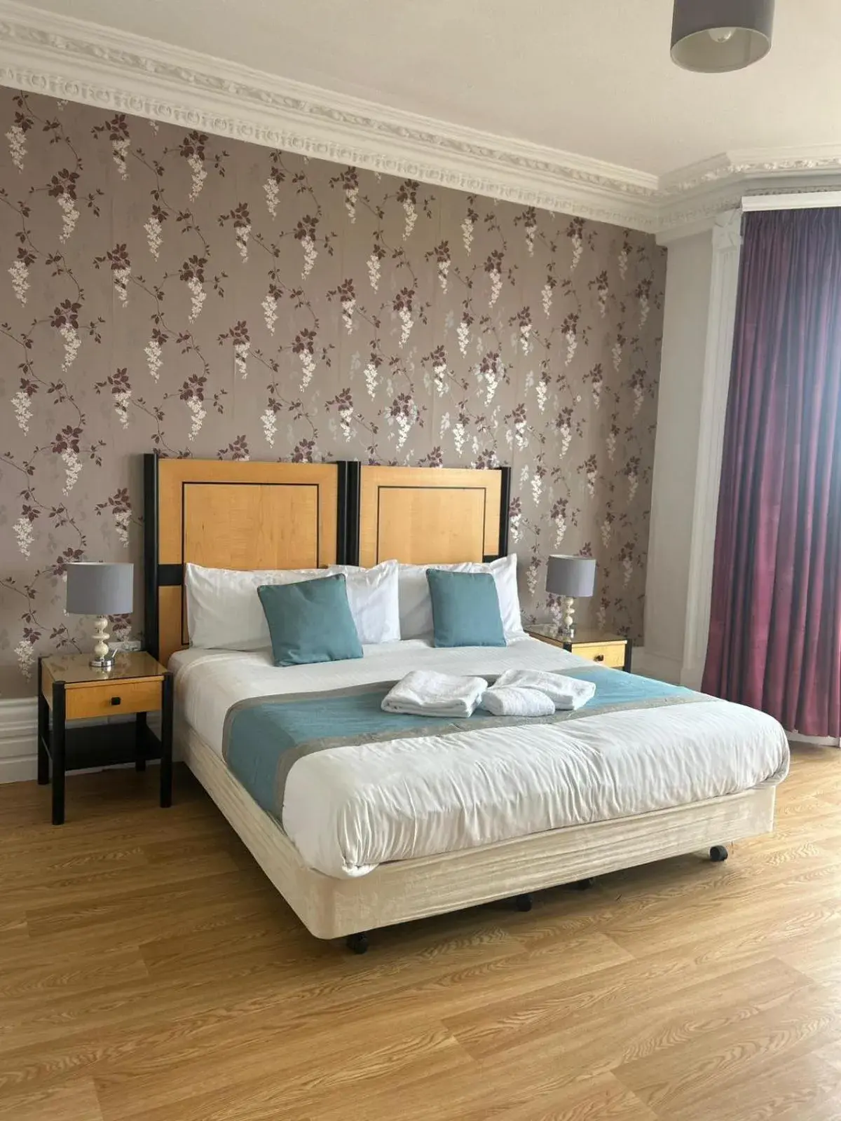 Double Room with Sea View in The Beach Weston Double Room with Sea View in The Beach Weston