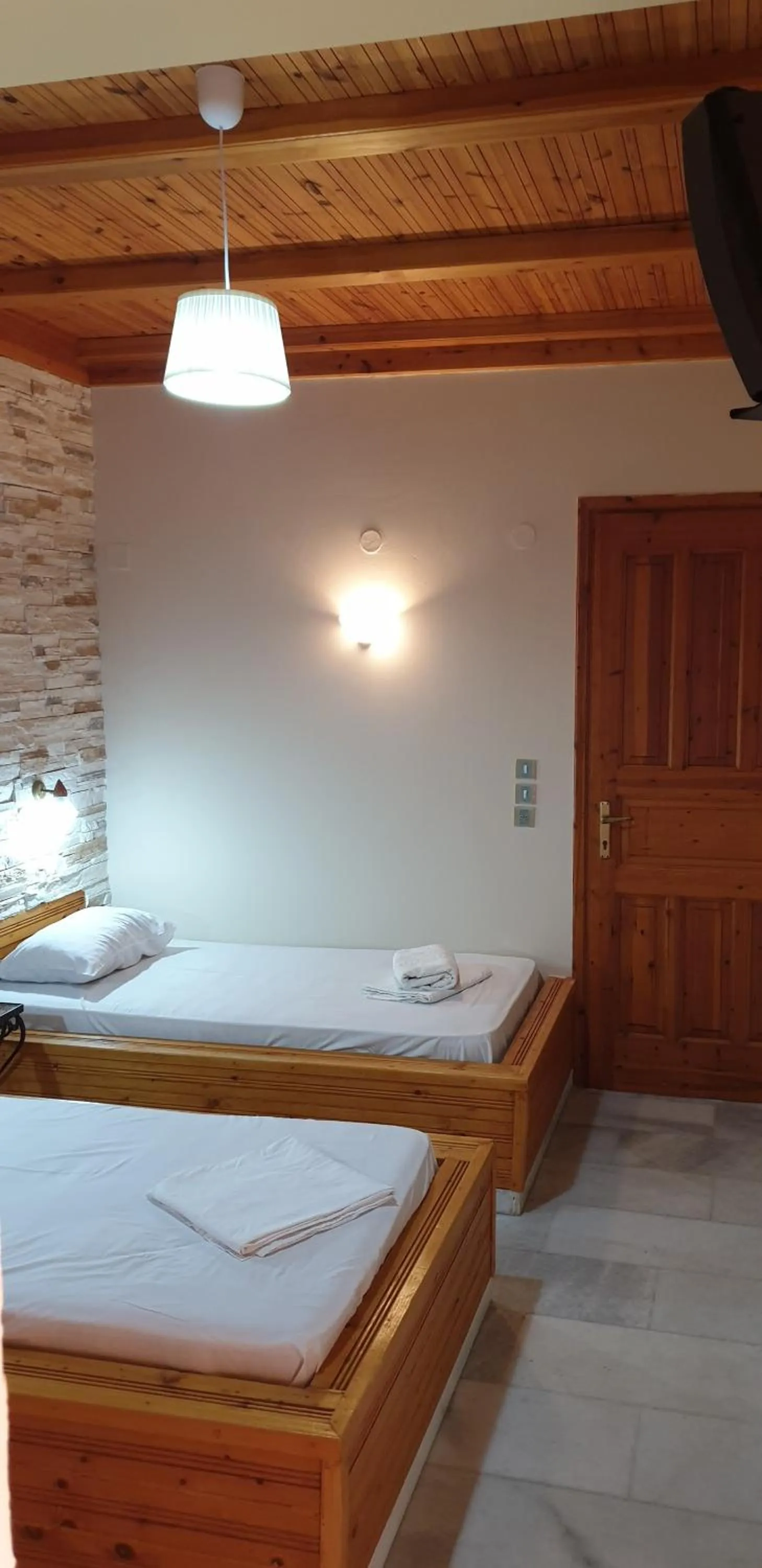 EVI Studios & Apartments