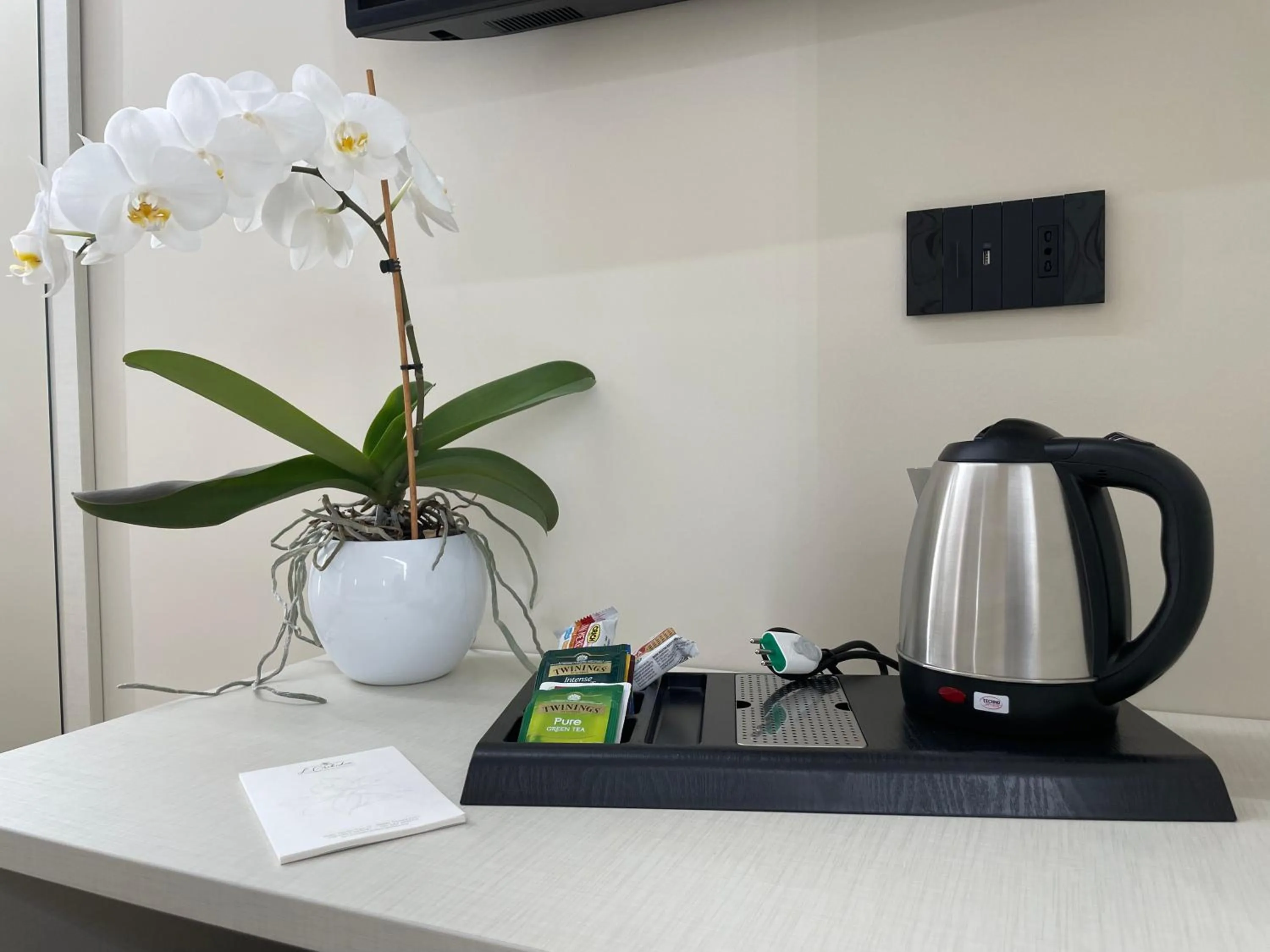 Coffee/tea facilities in B&B L'Orchidea