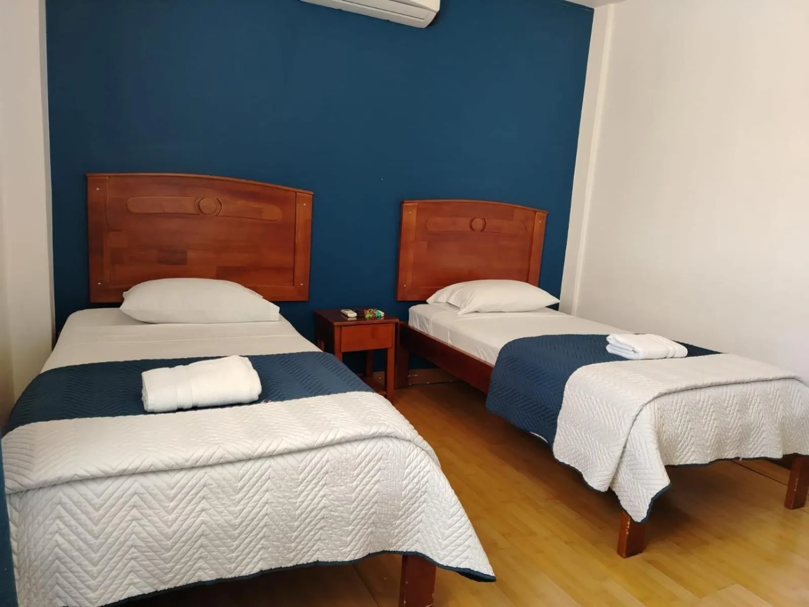 Property building, Bed in Park View Hotel & Restaurant