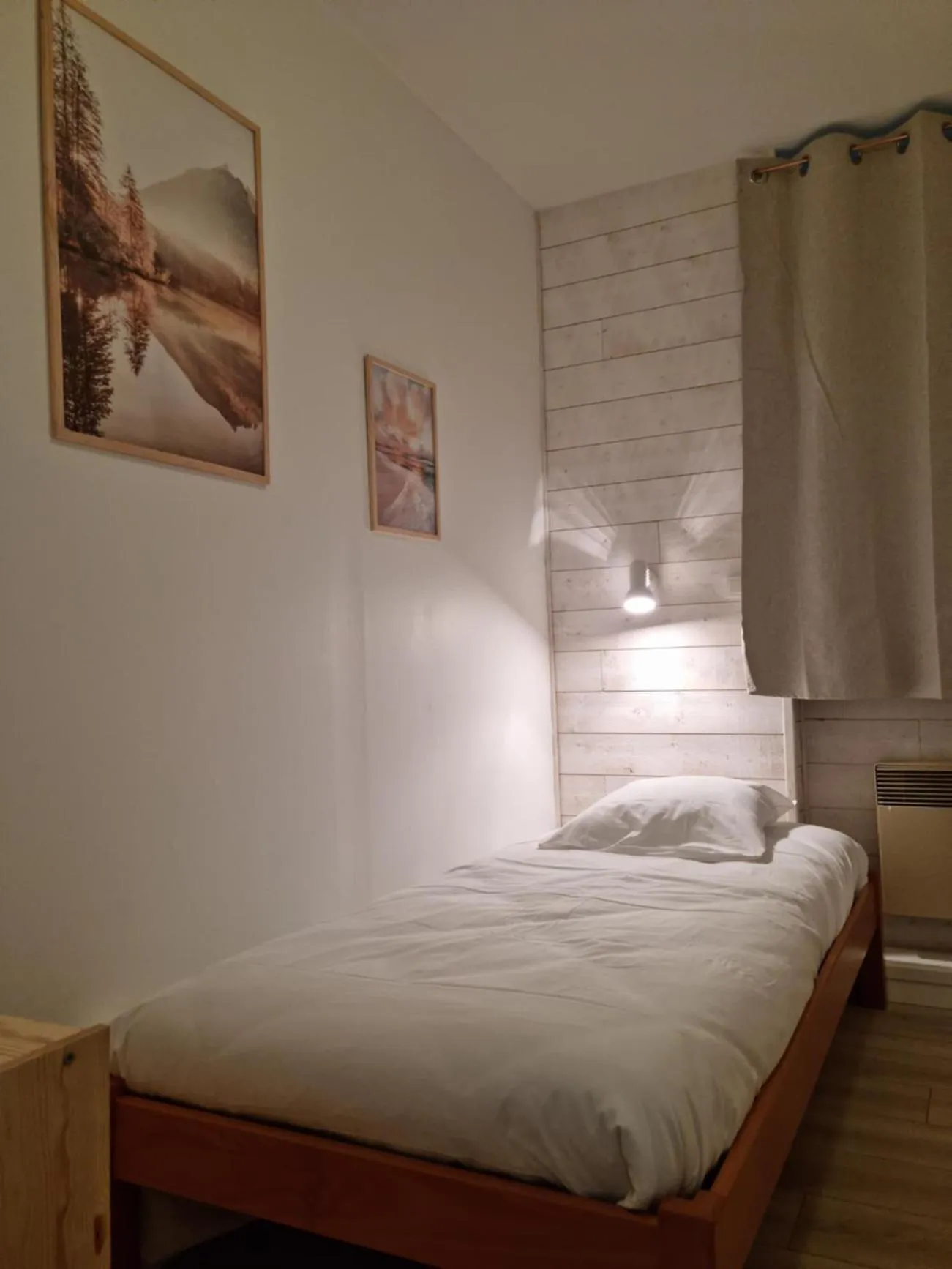 Bed in Hôtel Eden Lake