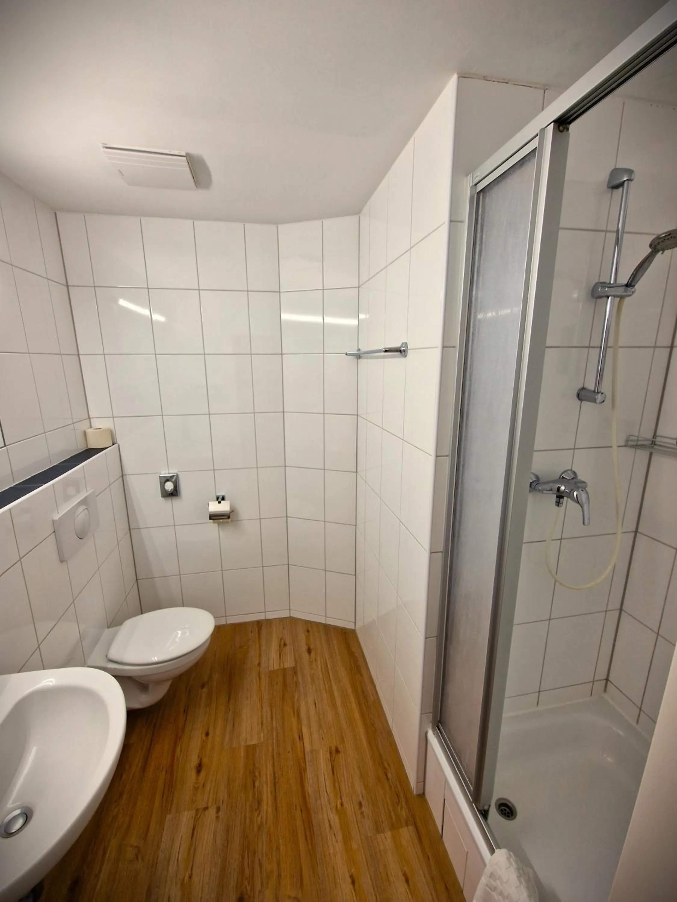 Shower in Mikon Eastgate Hotel - City Centre