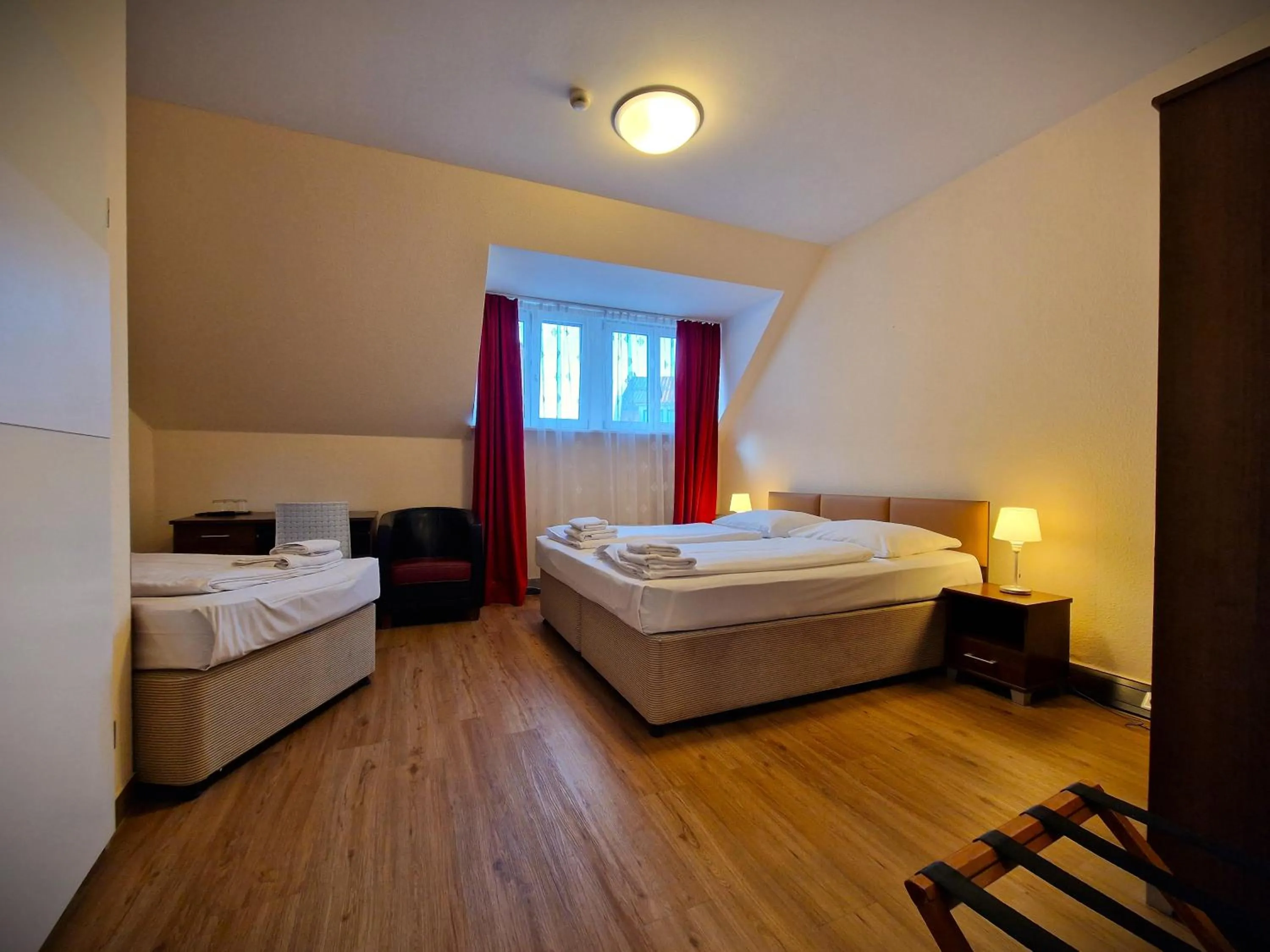 Photo of the whole room in Mikon Eastgate Hotel - City Centre