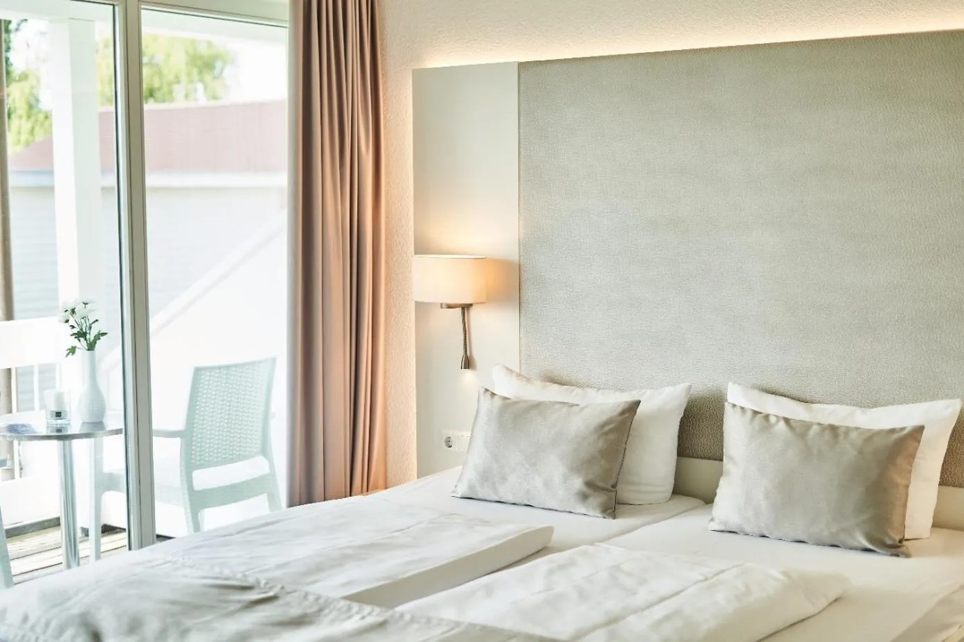 Double Room with Lake View in Hotel Hoeri am Bodensee