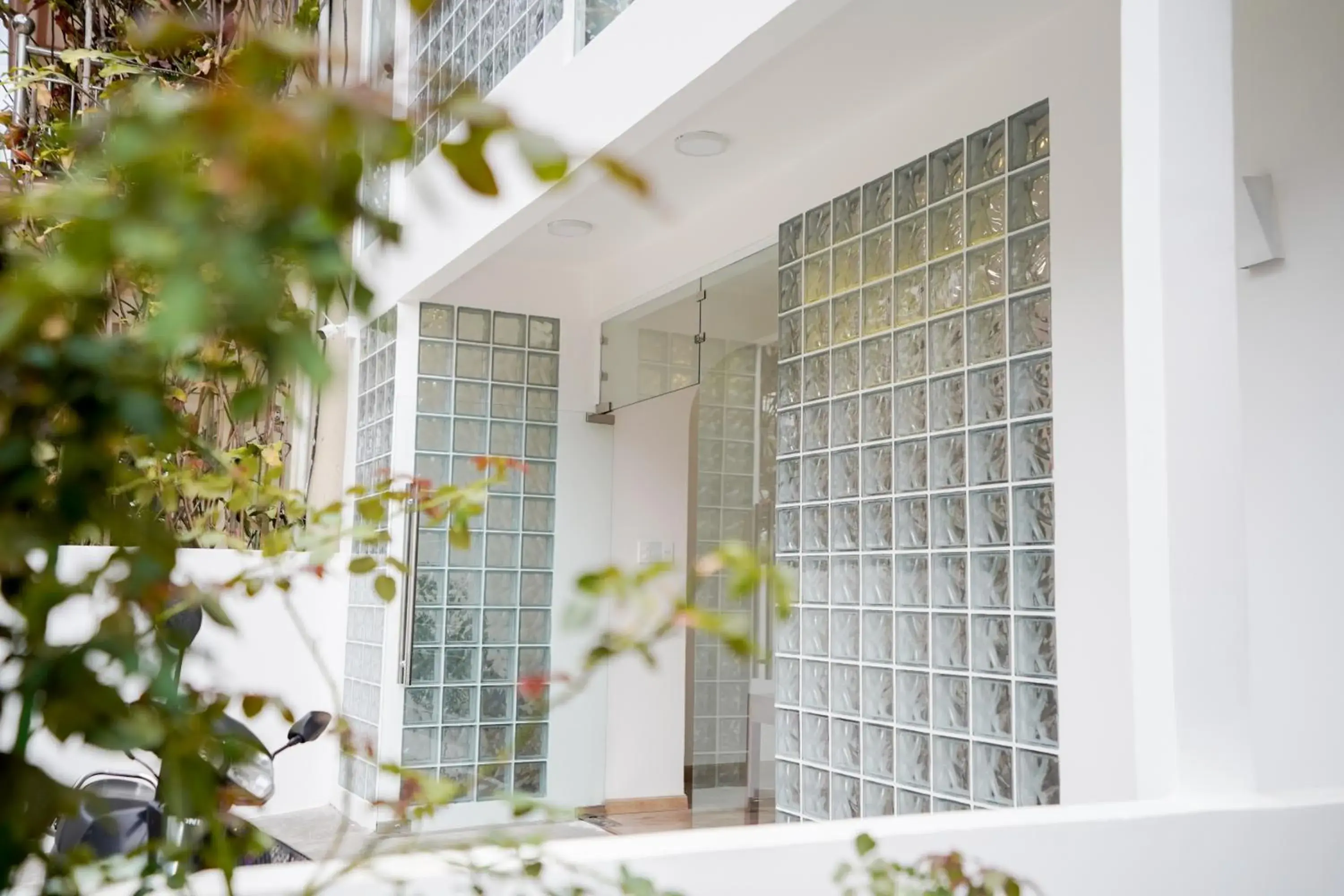 Facade/entrance in Whammy House Dalat Facade/entrance in Whammy House Dalat