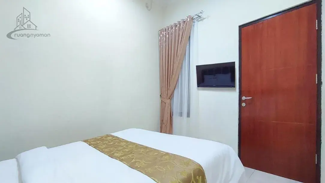 Bedroom, Bed in Atmosfer Guest House Sentul Bedroom, Bed in Atmosfer Guest House Sentul