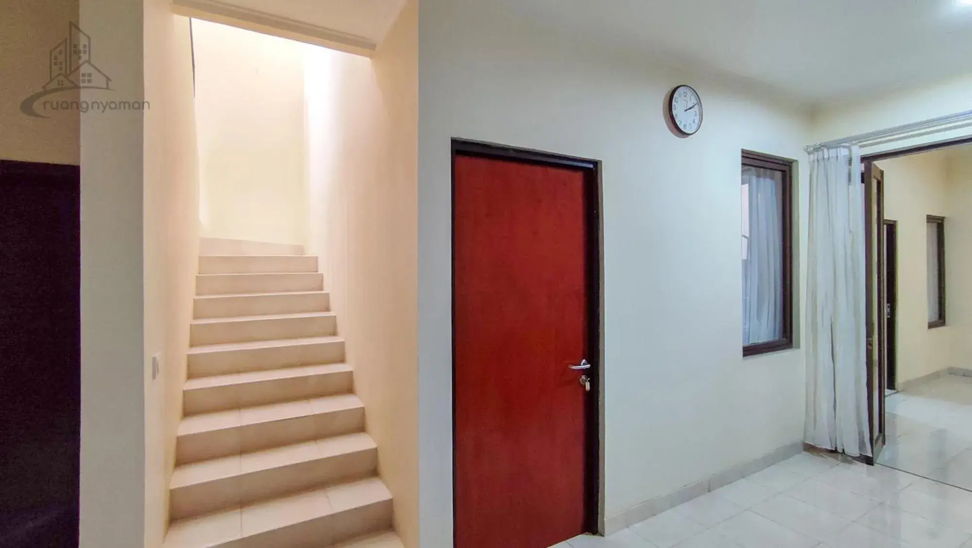 Property building in Atmosfer Guest House Sentul Property building in Atmosfer Guest House Sentul