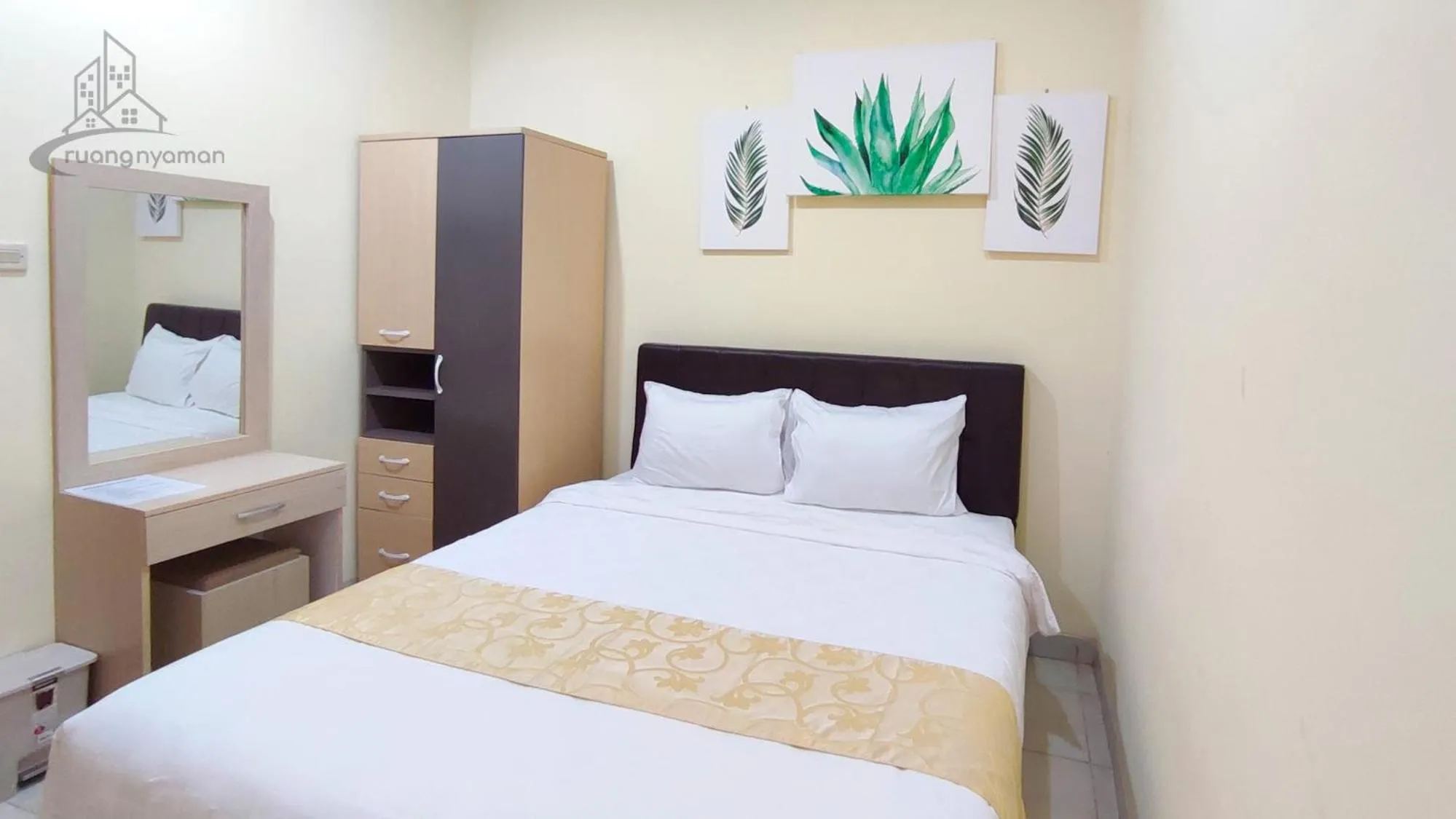Bedroom, Bed in Atmosfer Guest House Sentul