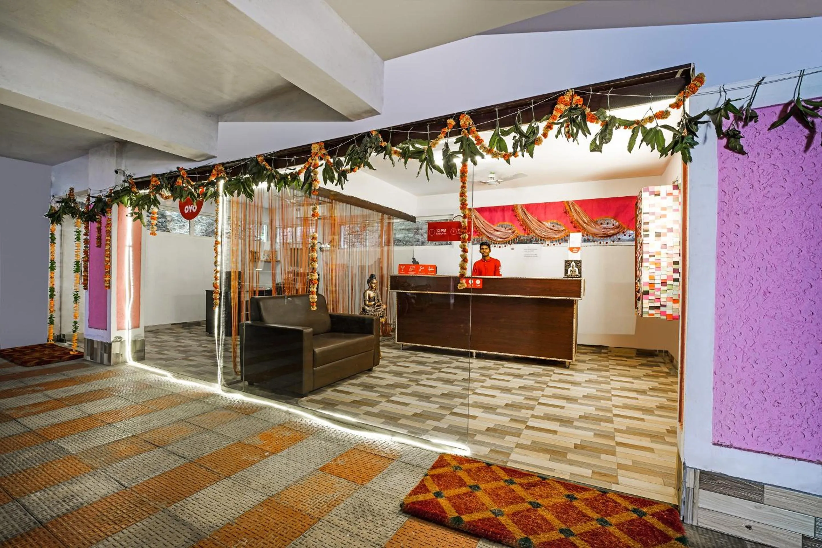 Lobby or reception, Lobby/Reception in OYO Mint Leaves Near Alcazar Mall