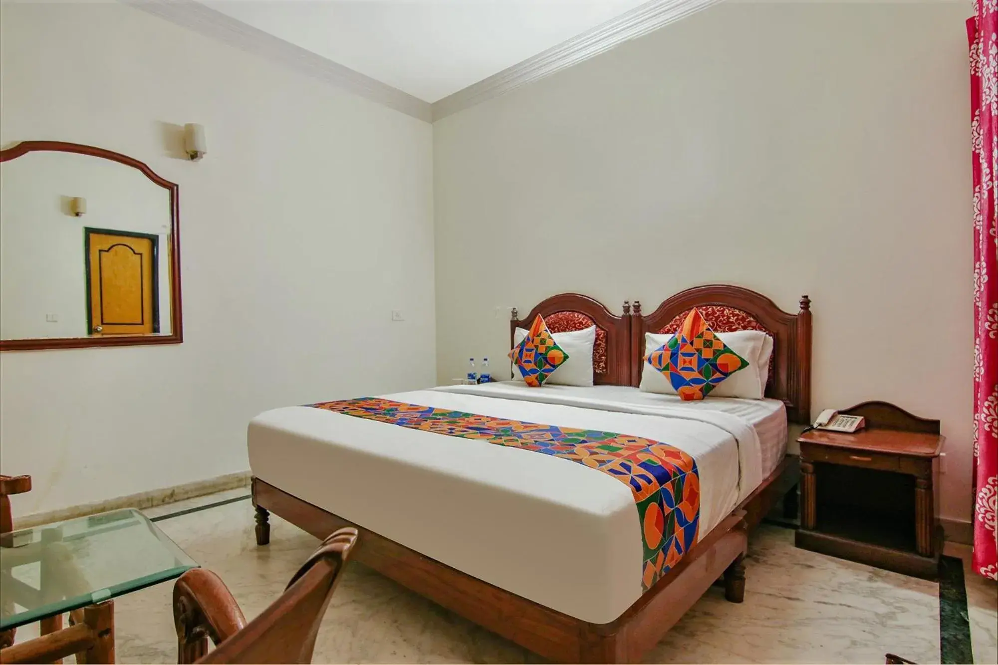 Bed in FabHotel Singh Suite - DLF Phase 3, Gurugram Bed in FabHotel Singh Suite - DLF Phase 3, Gurugram