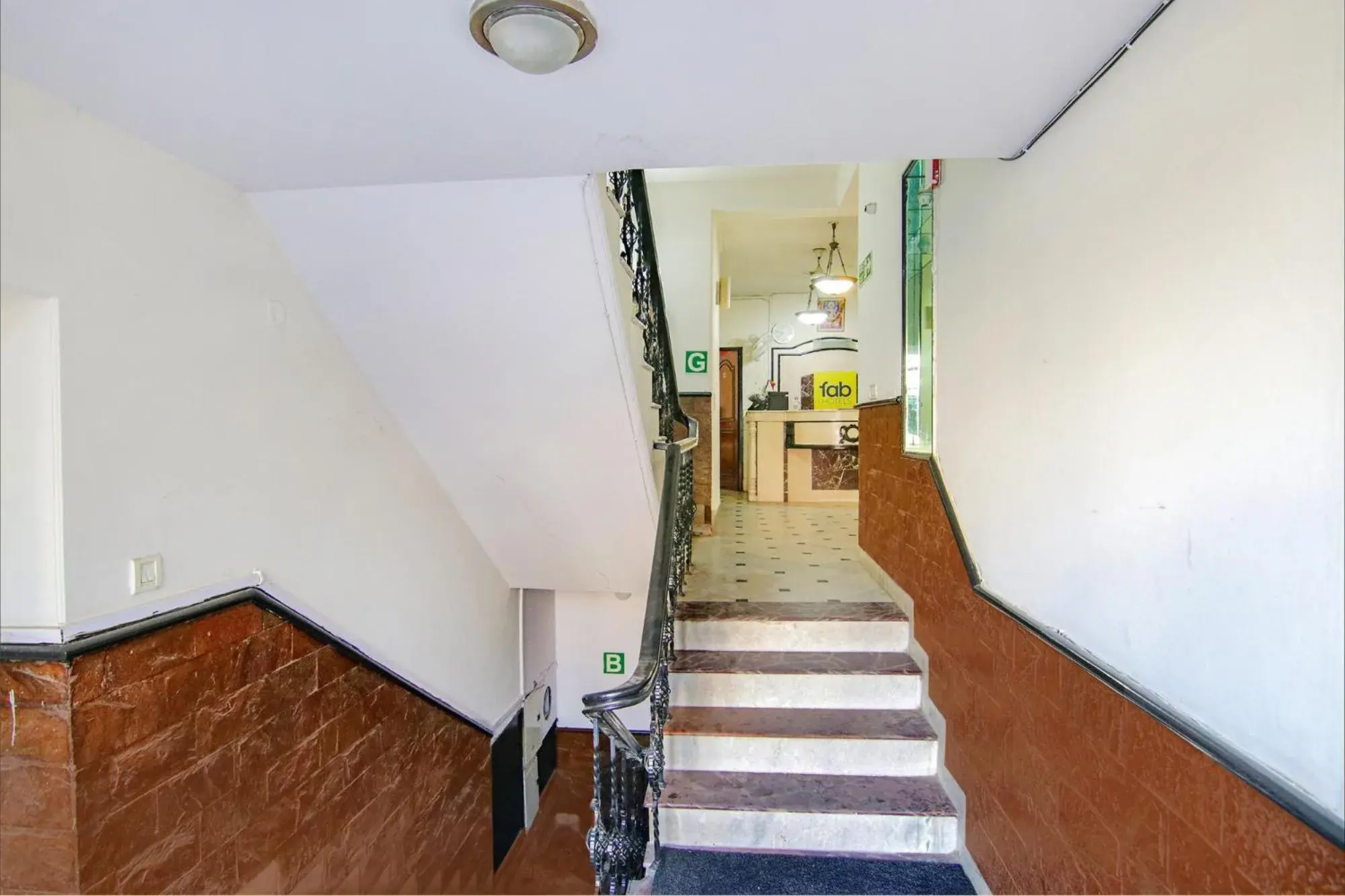 Lobby or reception in FabHotel Singh Suite - DLF Phase 3, Gurugram Lobby or reception in FabHotel Singh Suite - DLF Phase 3, Gurugram