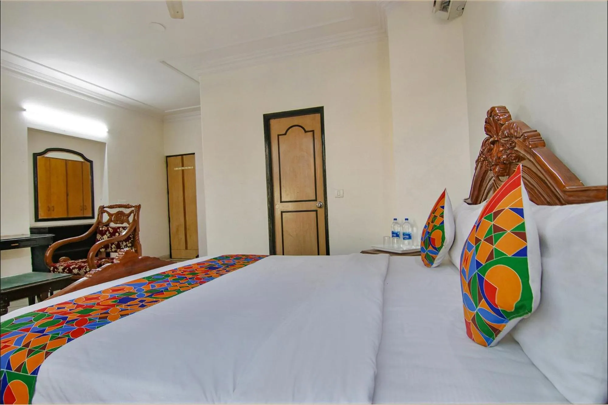 Bed in FabHotel Singh Suite - DLF Phase 3, Gurugram