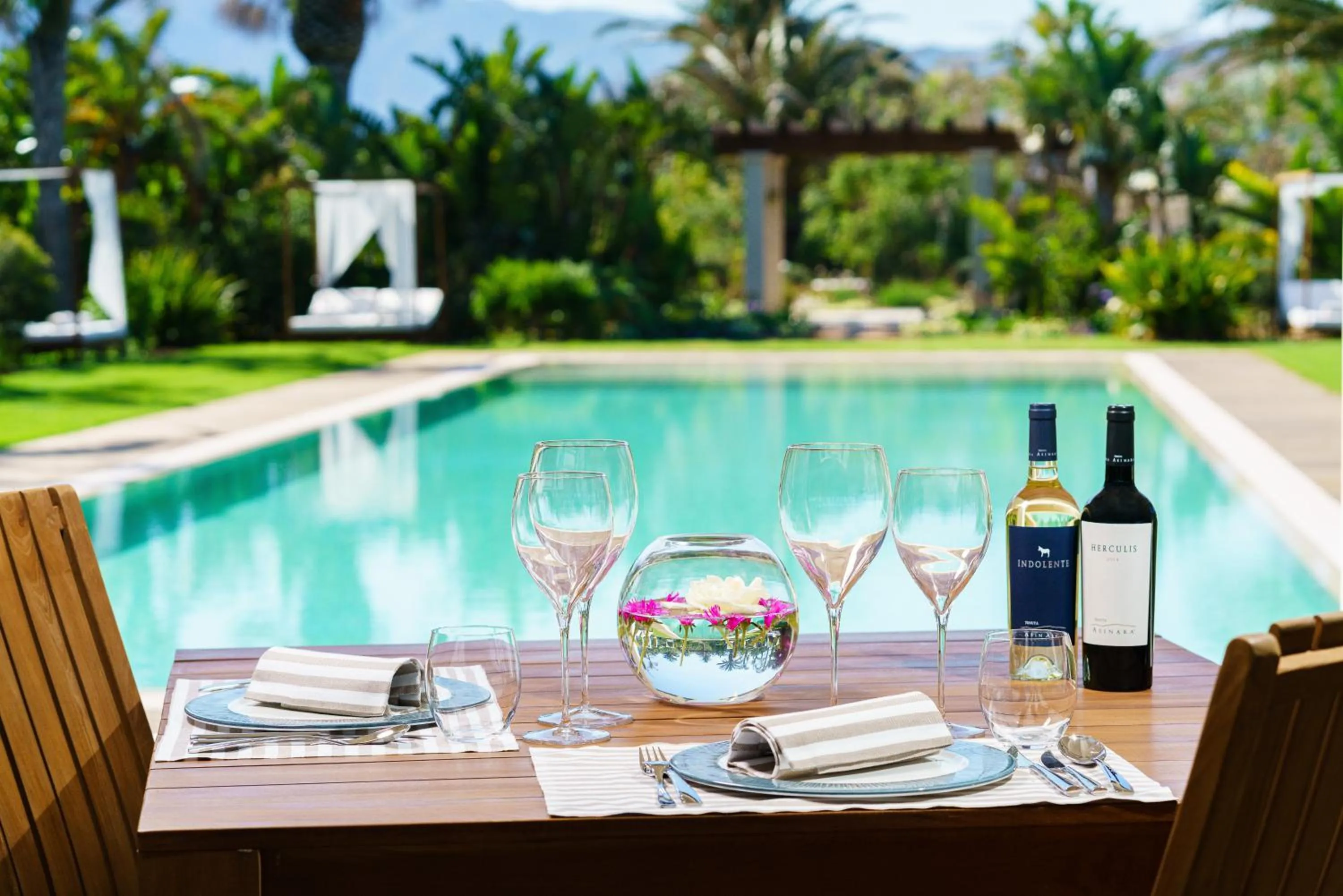 Restaurant/places to eat in Sant Efis Hotel