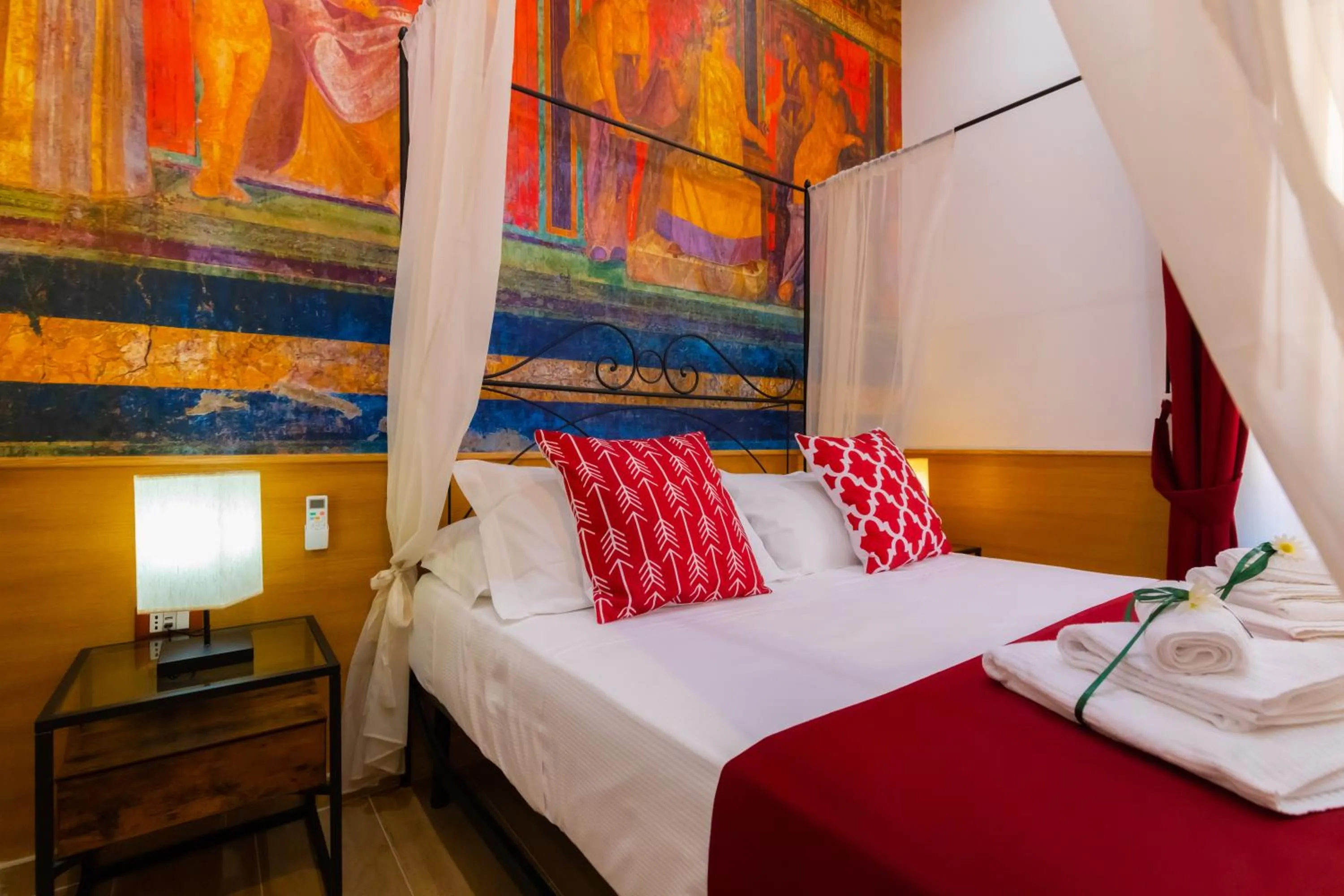 Photo of the whole room, Bed in Le Meraviglie Di Napoli