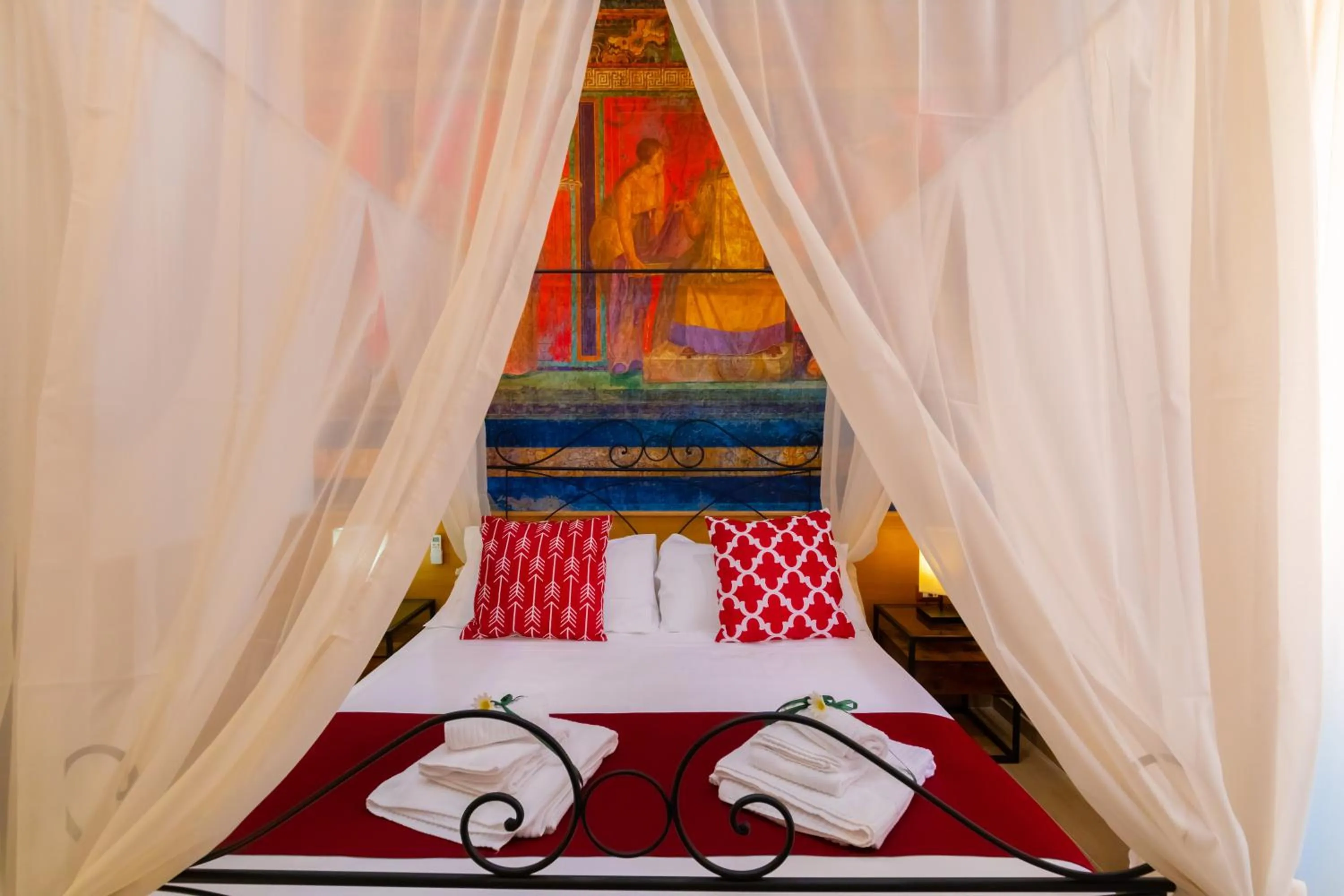 Photo of the whole room, Bed in Le Meraviglie Di Napoli