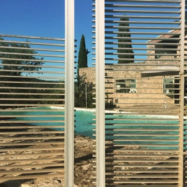 Property building in Les Milles Roches