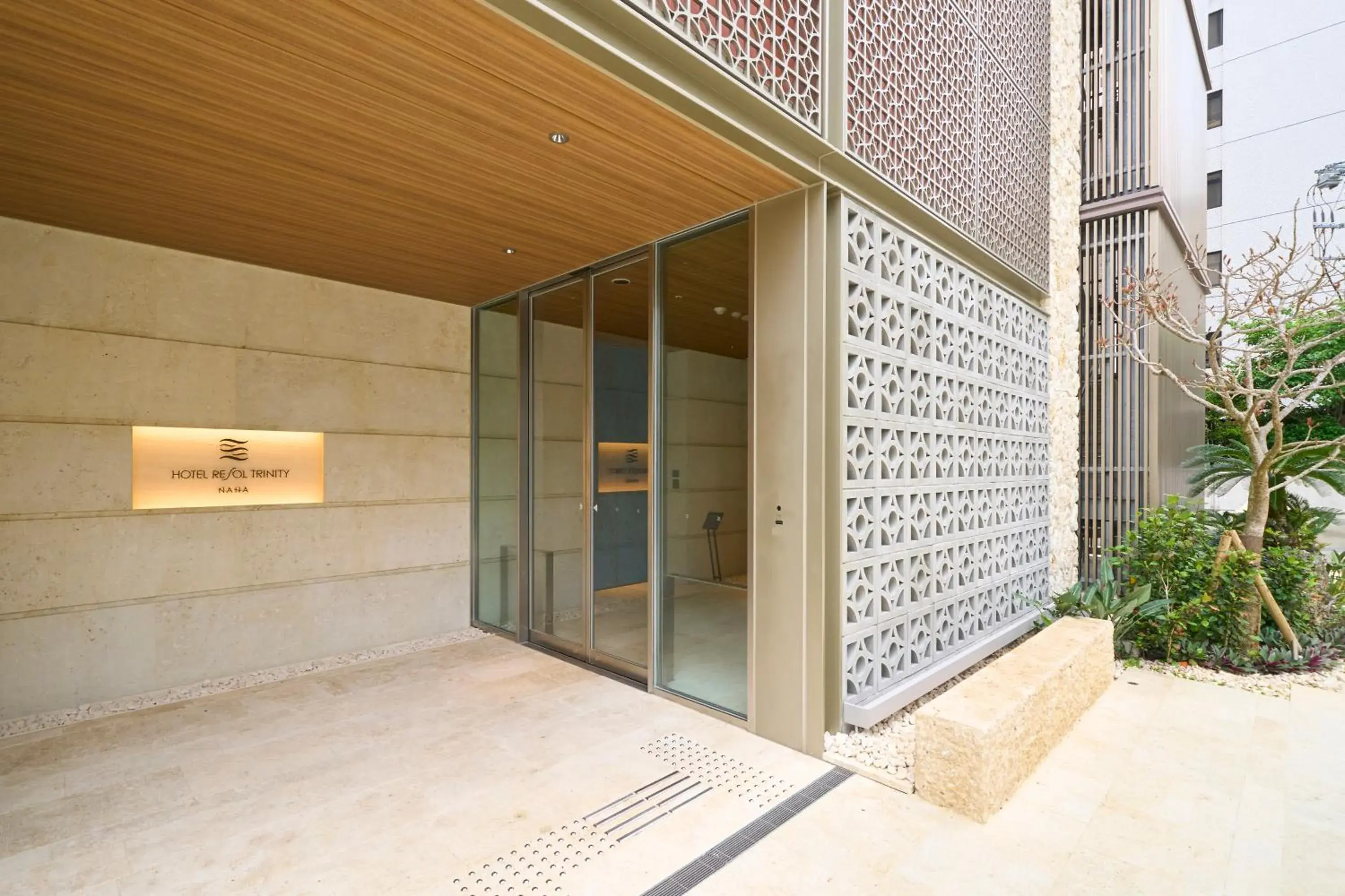 Facade/entrance in Hotel Resol Trinity Naha Facade/entrance in Hotel Resol Trinity Naha