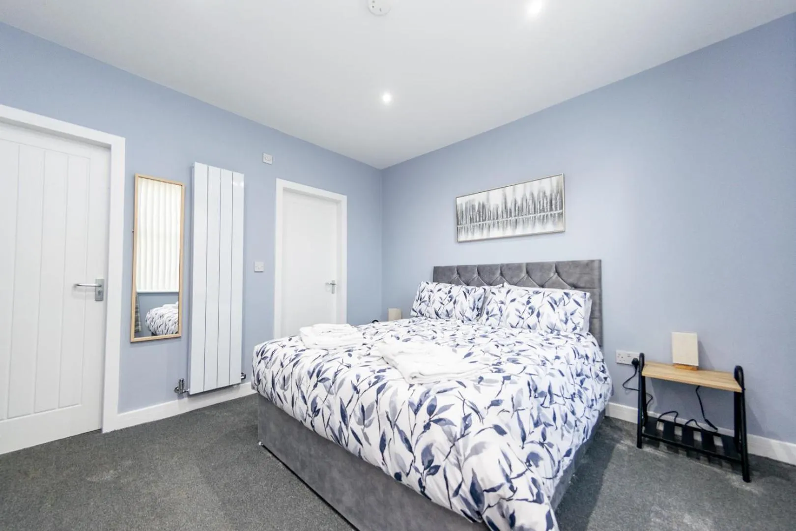 Bedroom, Bed in The Halfway House Inn