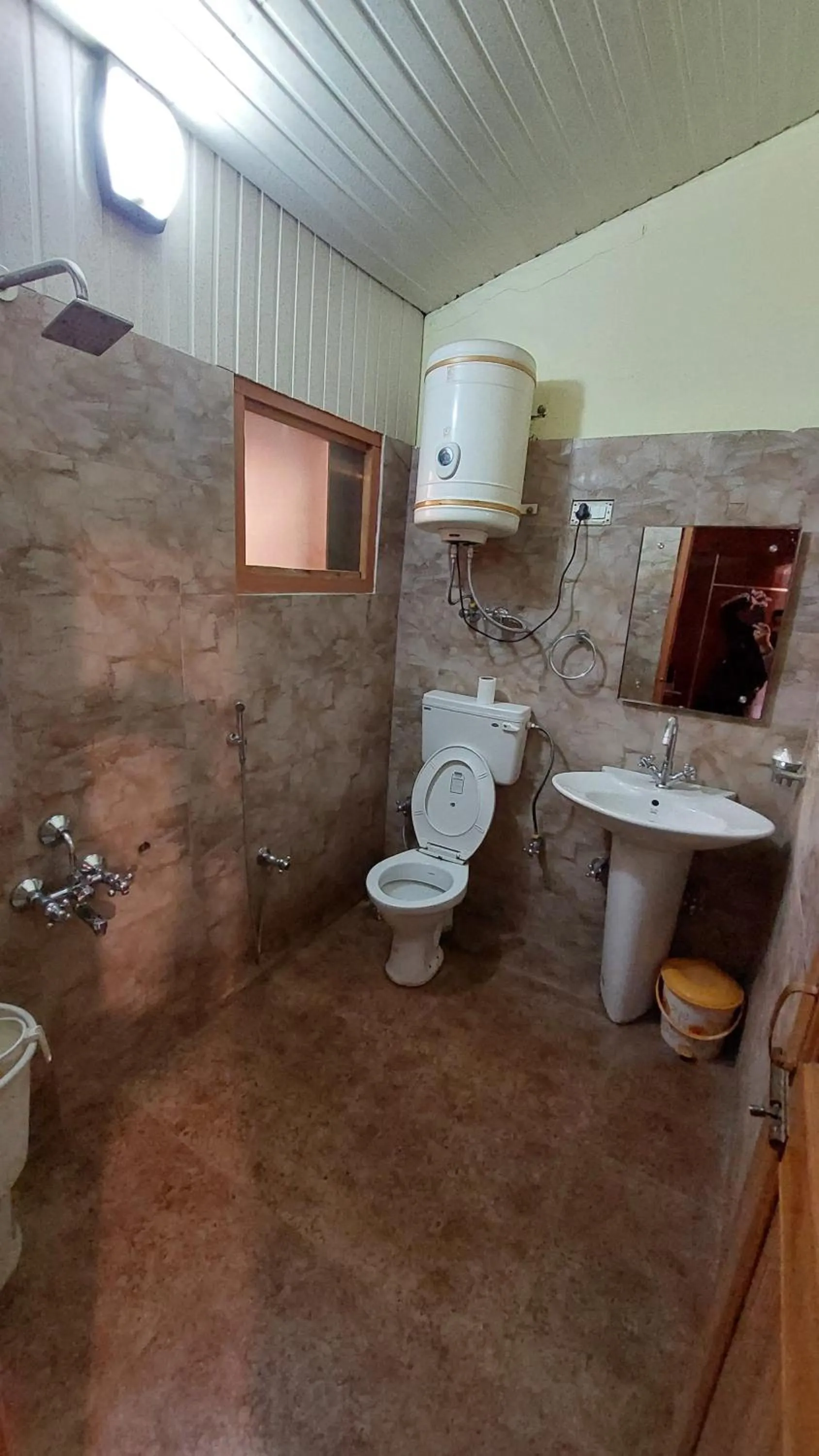 Bathroom in Hotel Outlook